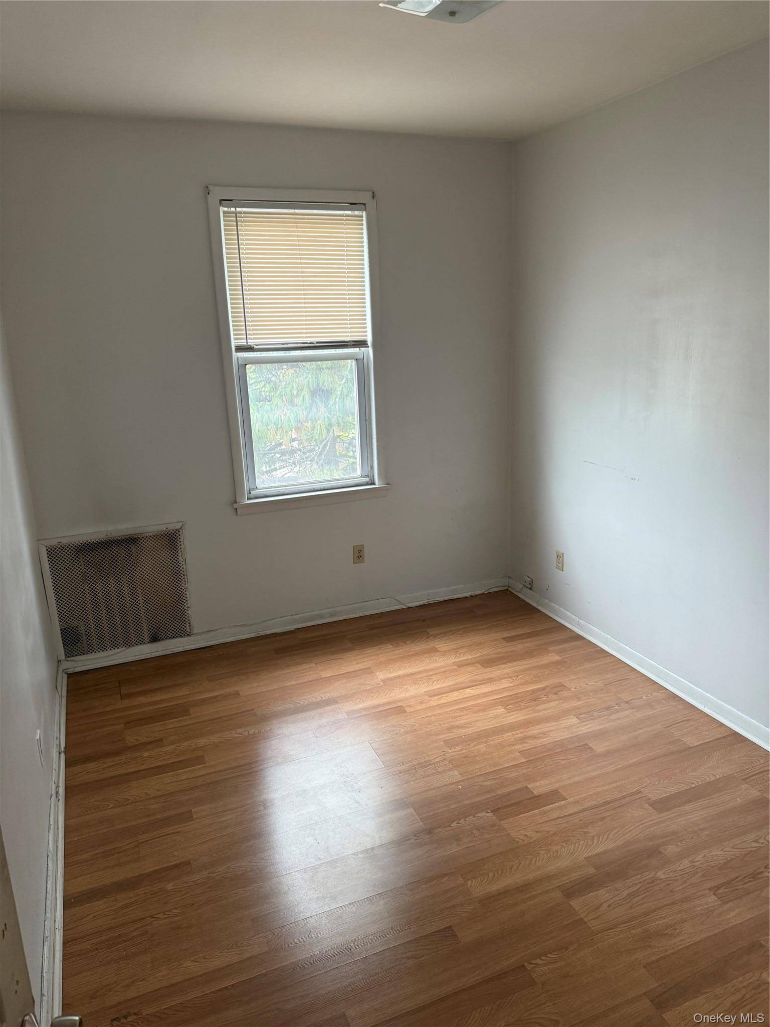 Casa com 5 Quartos à Venda em Maspeth - Nova Iorque - EUA - 3