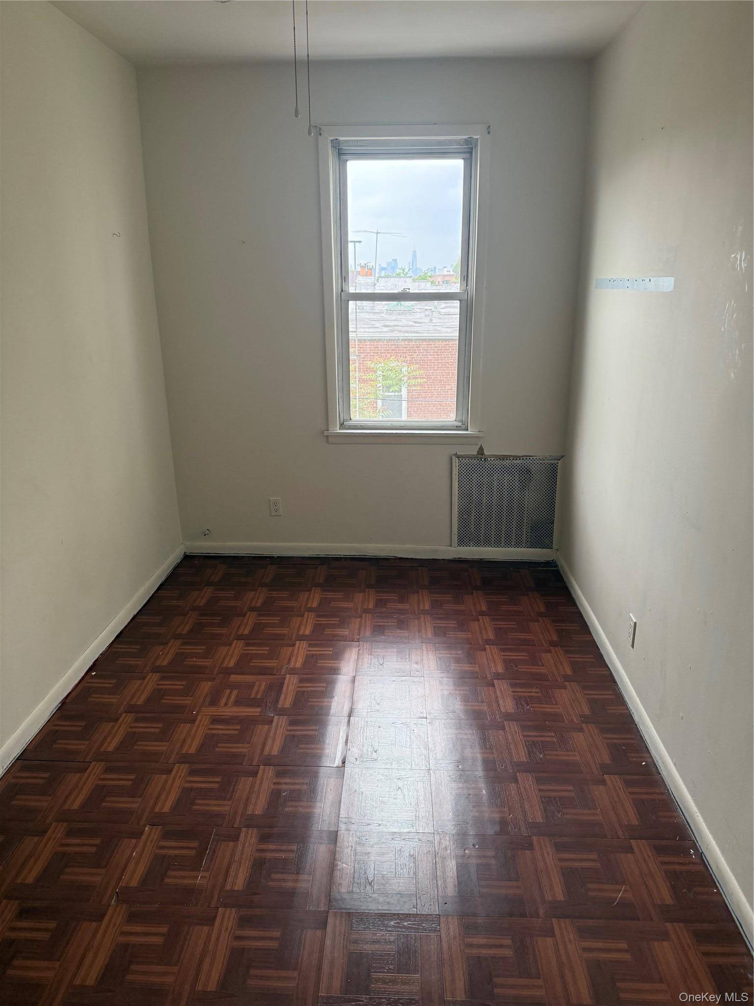 Casa com 5 Quartos à Venda em Maspeth - Nova Iorque - EUA - 4