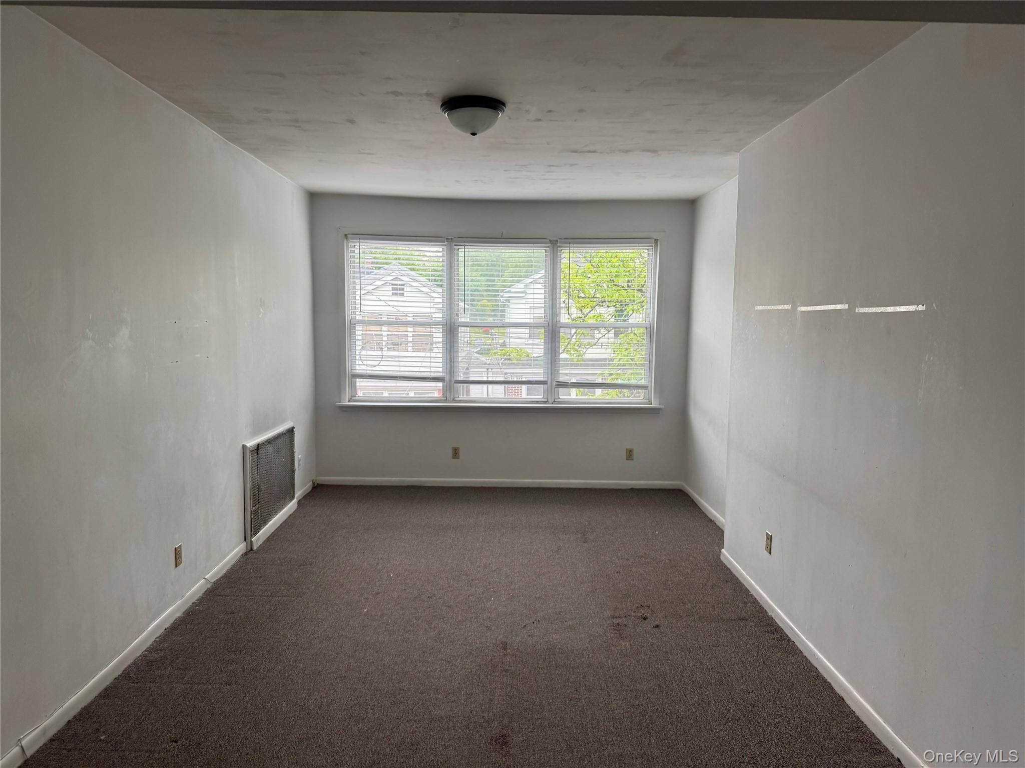 Casa com 5 Quartos à Venda em Maspeth - Nova Iorque - EUA - 7