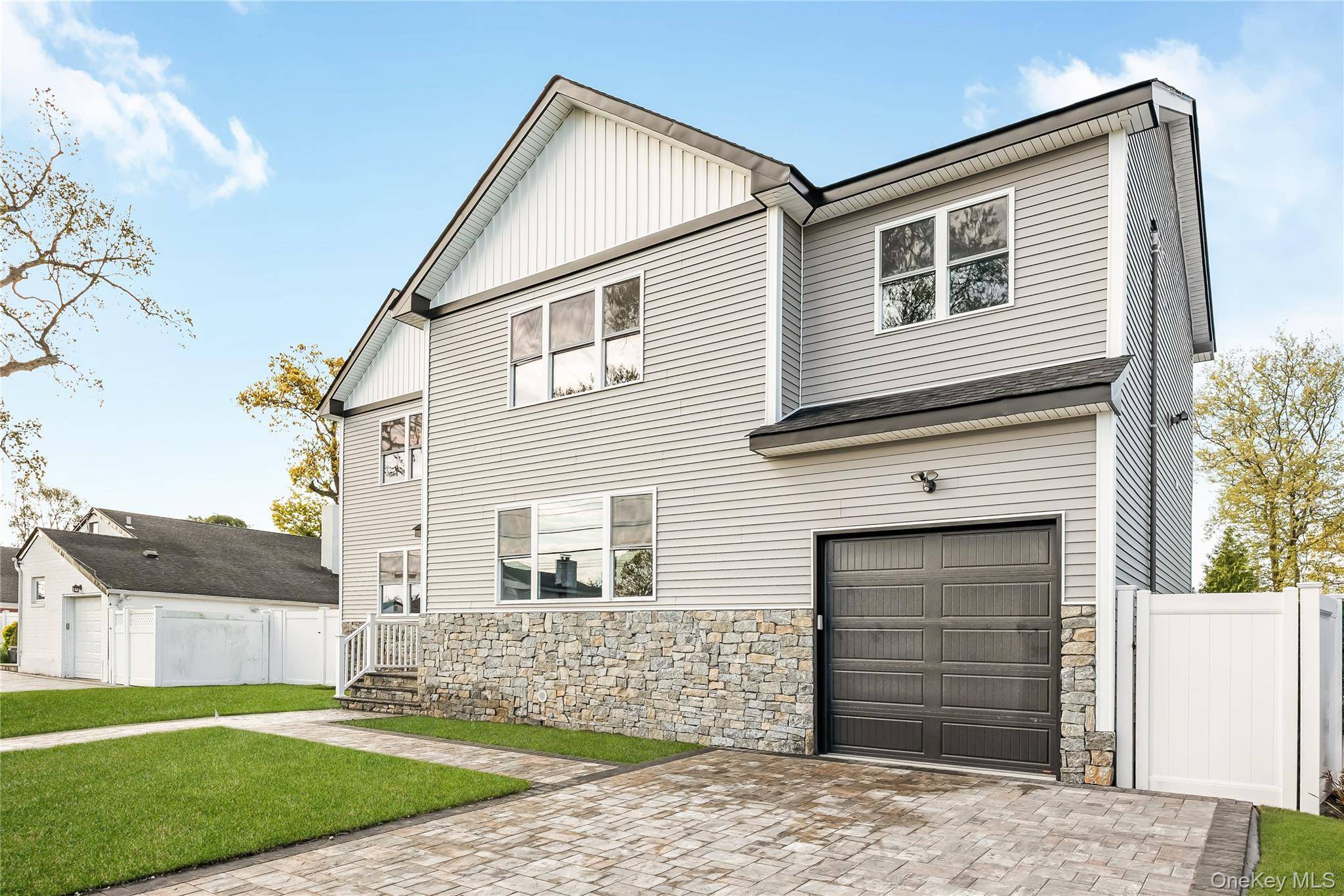 Casa com 5 Quartos à Venda em Massapequa Park - Nova Iorque - EUA - 3