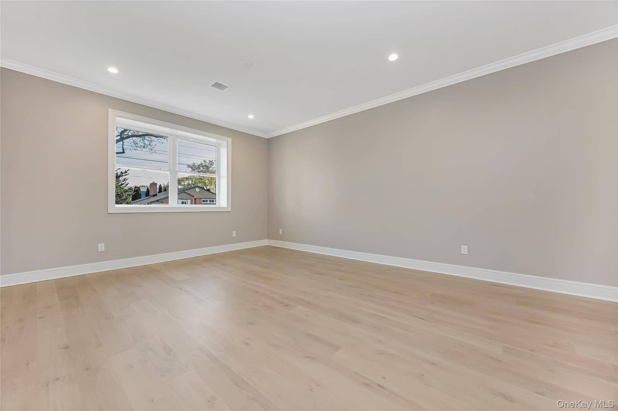 Casa com 5 Quartos à Venda em Massapequa Park - Nova Iorque - EUA - 6