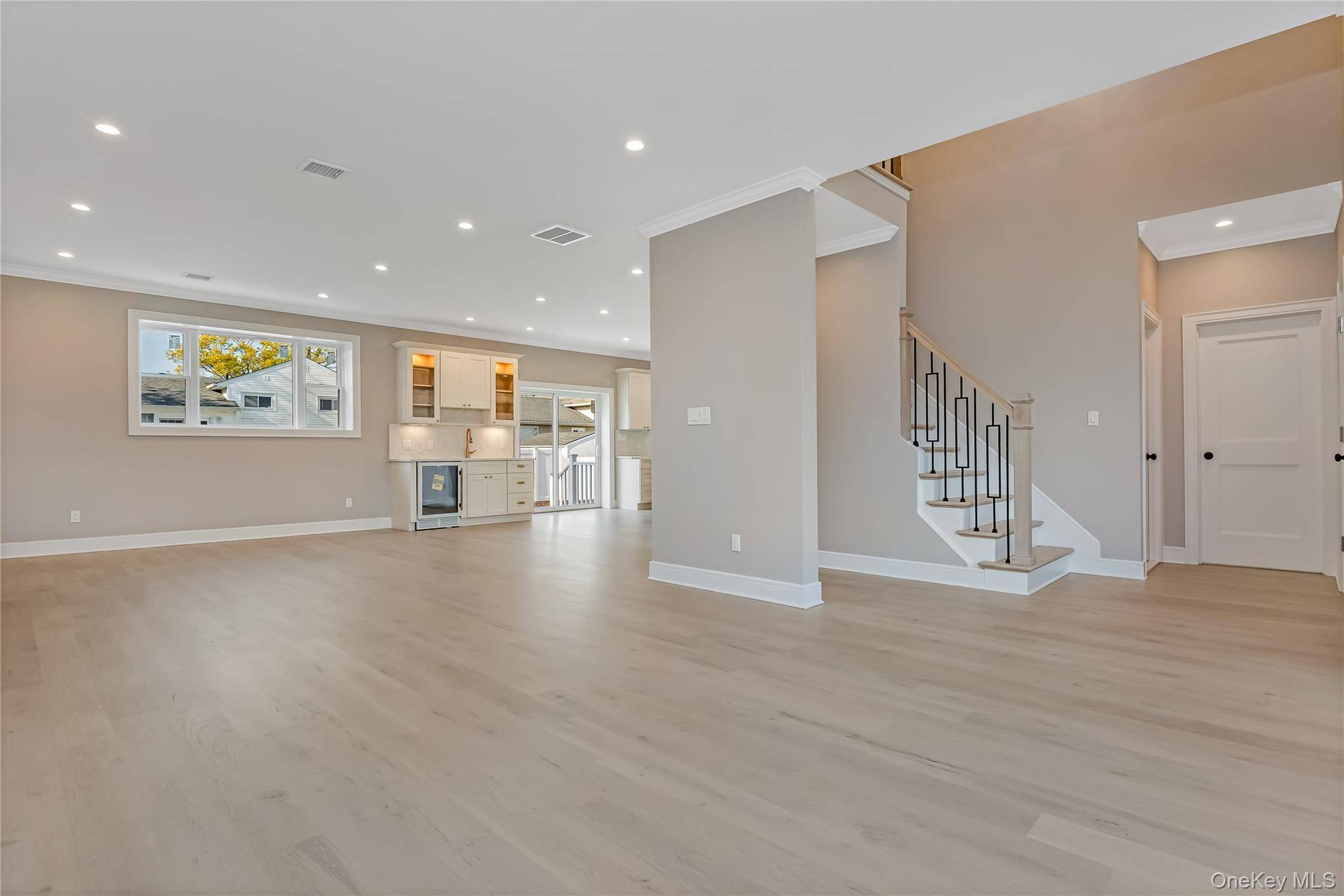 Casa com 5 Quartos à Venda em Massapequa Park - Nova Iorque - EUA - 8