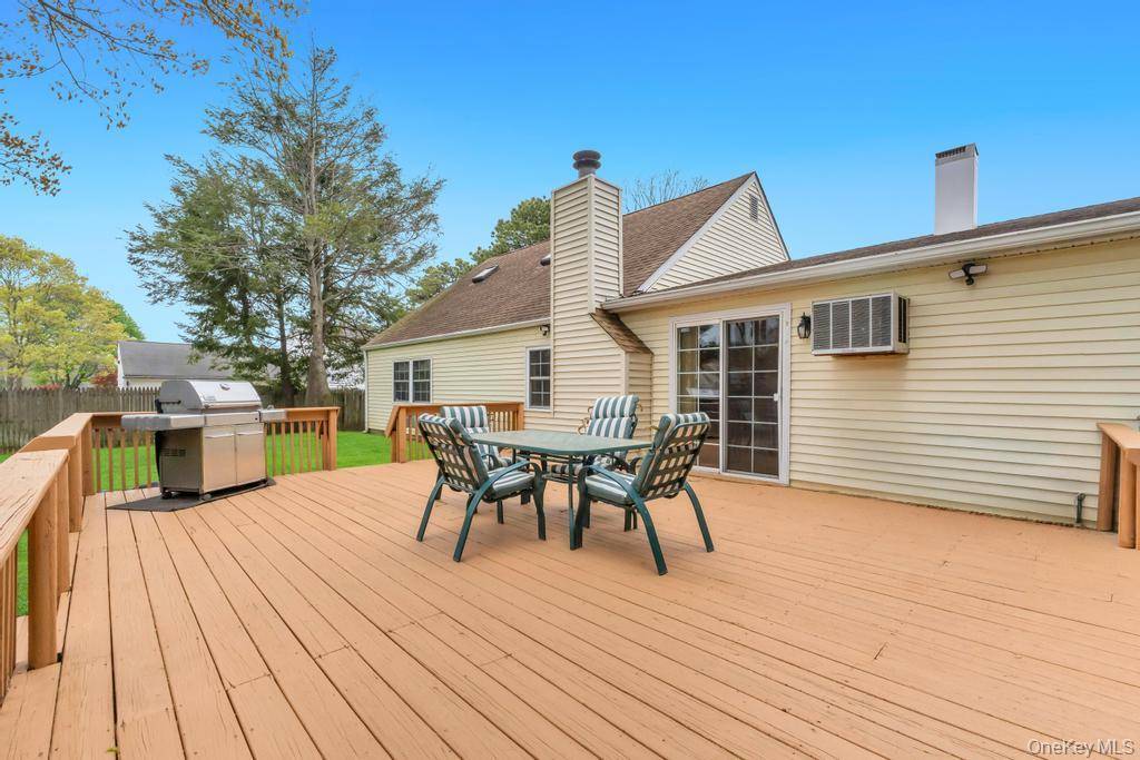 Casa de 5 Dormitorios en Venta en Medford - Nueva York - EE. UU. - 4