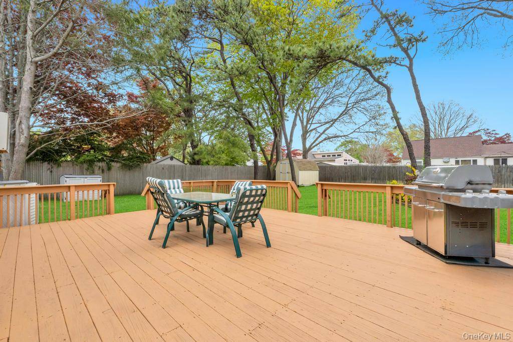 Casa de 5 Dormitorios en Venta en Medford - Nueva York - EE. UU. - 5