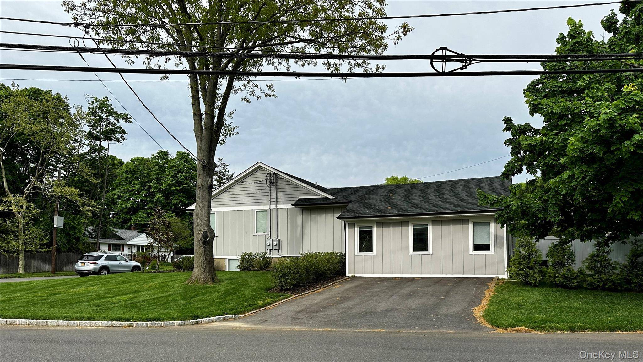 5 Bedroom Home for Sale in Melville - New York - USA - 4