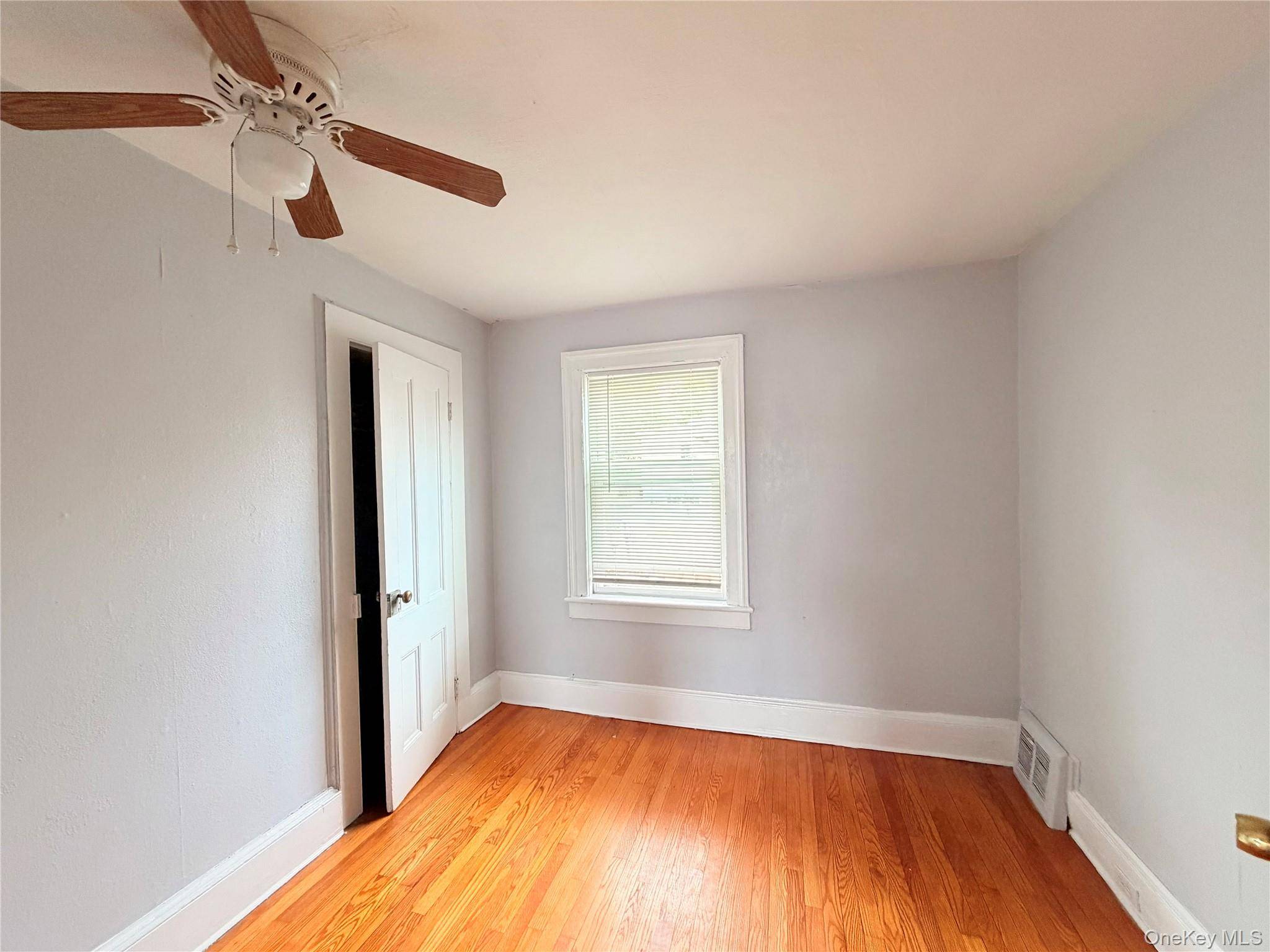 5 Bedroom Home for Sale in Middletown - New York - USA - 8