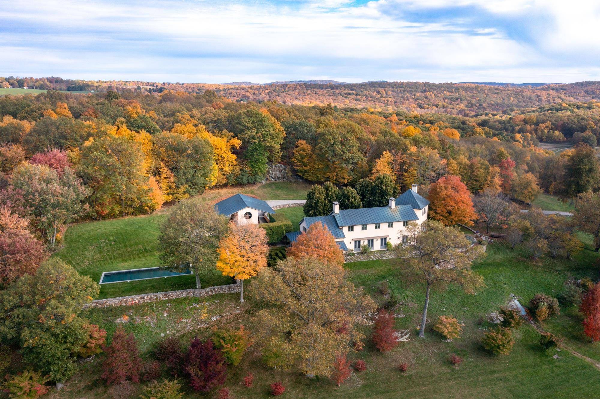 Casa de 5 Dormitorios en Venta en Millbrook - NY - EE. UU. - 1