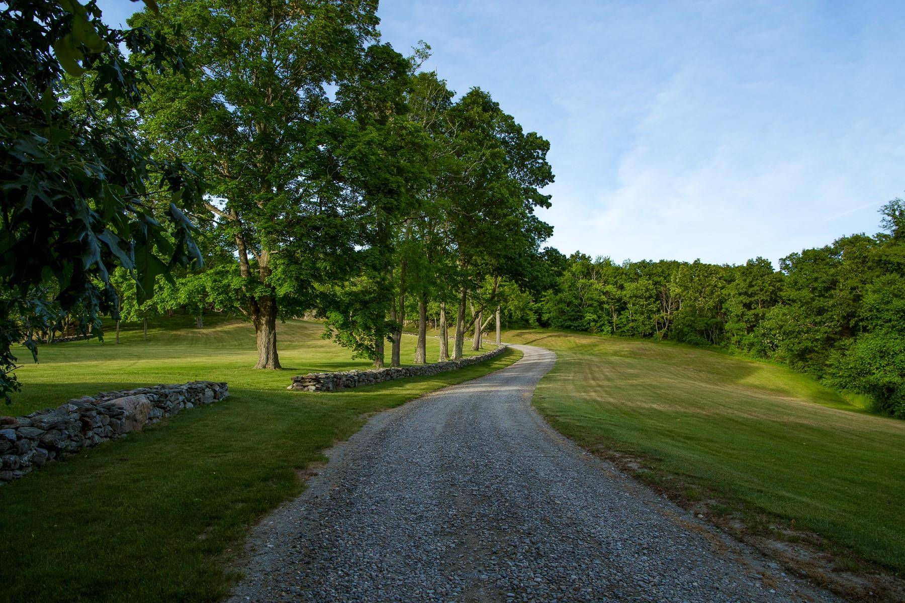 Casa de 5 Dormitorios en Venta en Millbrook - NY - EE. UU. - 2