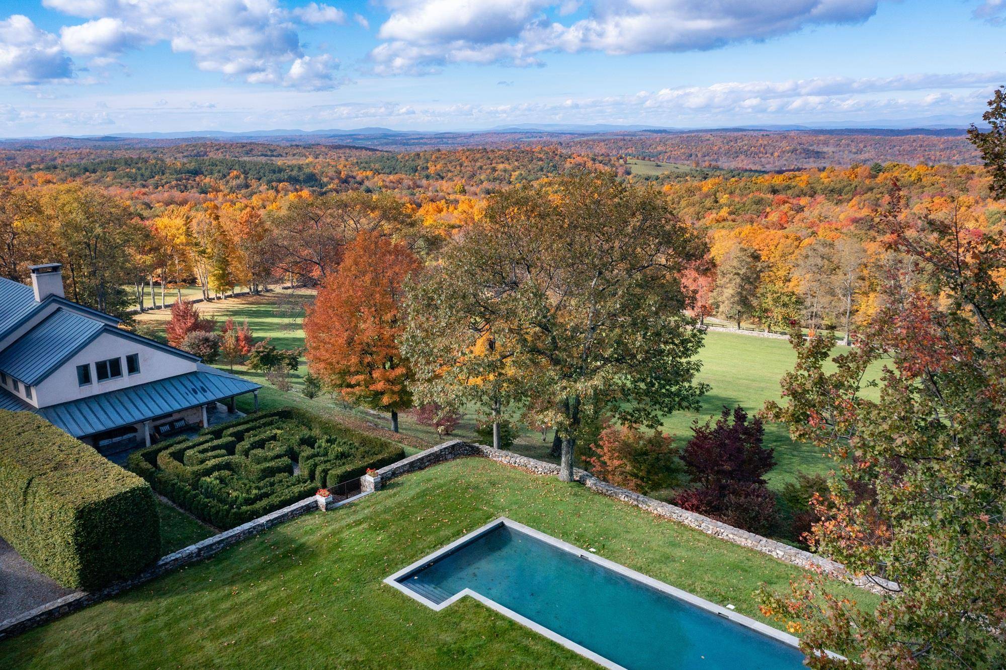 Casa de 5 Dormitorios en Venta en Millbrook - NY - EE. UU. - 4