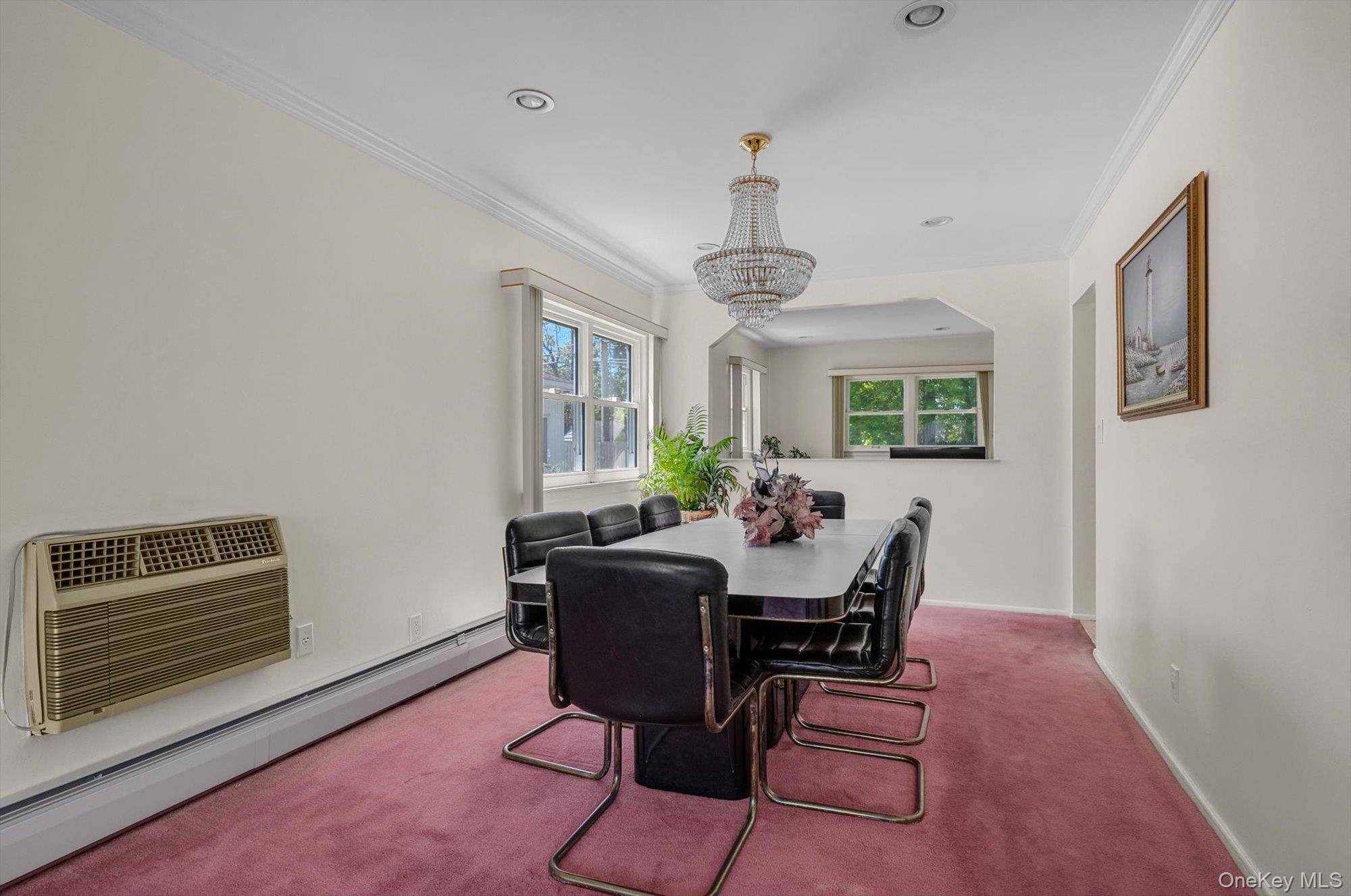5 Bedroom Home for Sale in New Hyde Park - New York - USA - 5