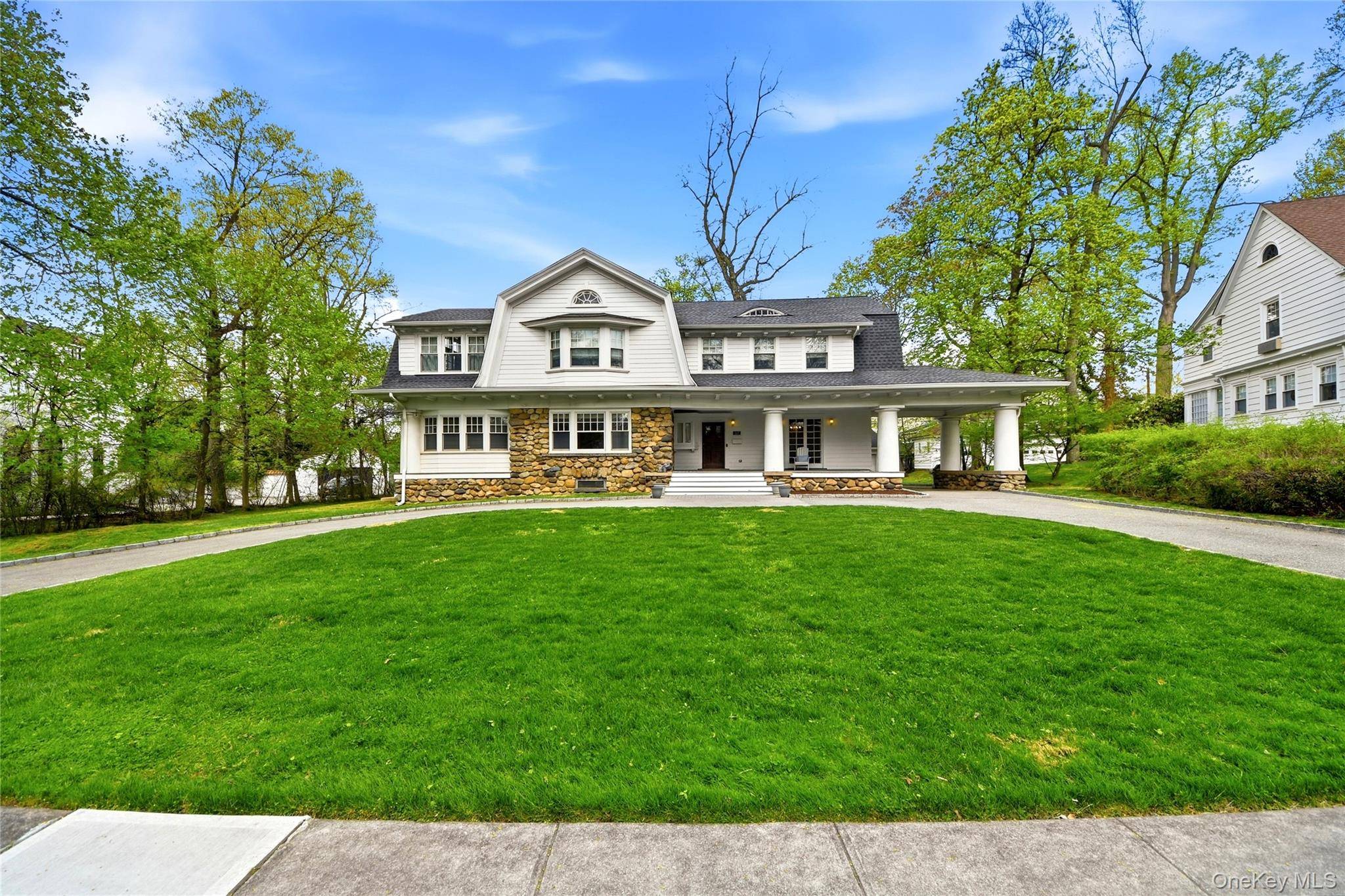 Casa de 5 Dormitorios en Venta en New Rochelle - Nueva York - EE. UU. - 1