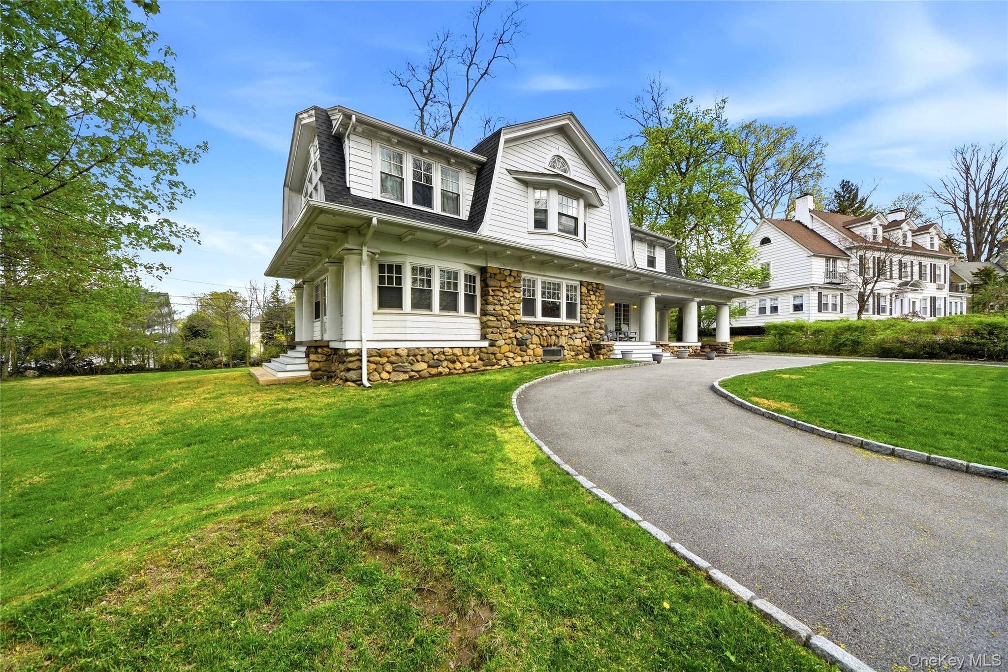 Casa de 5 Dormitorios en Venta en New Rochelle - Nueva York - EE. UU. - 2