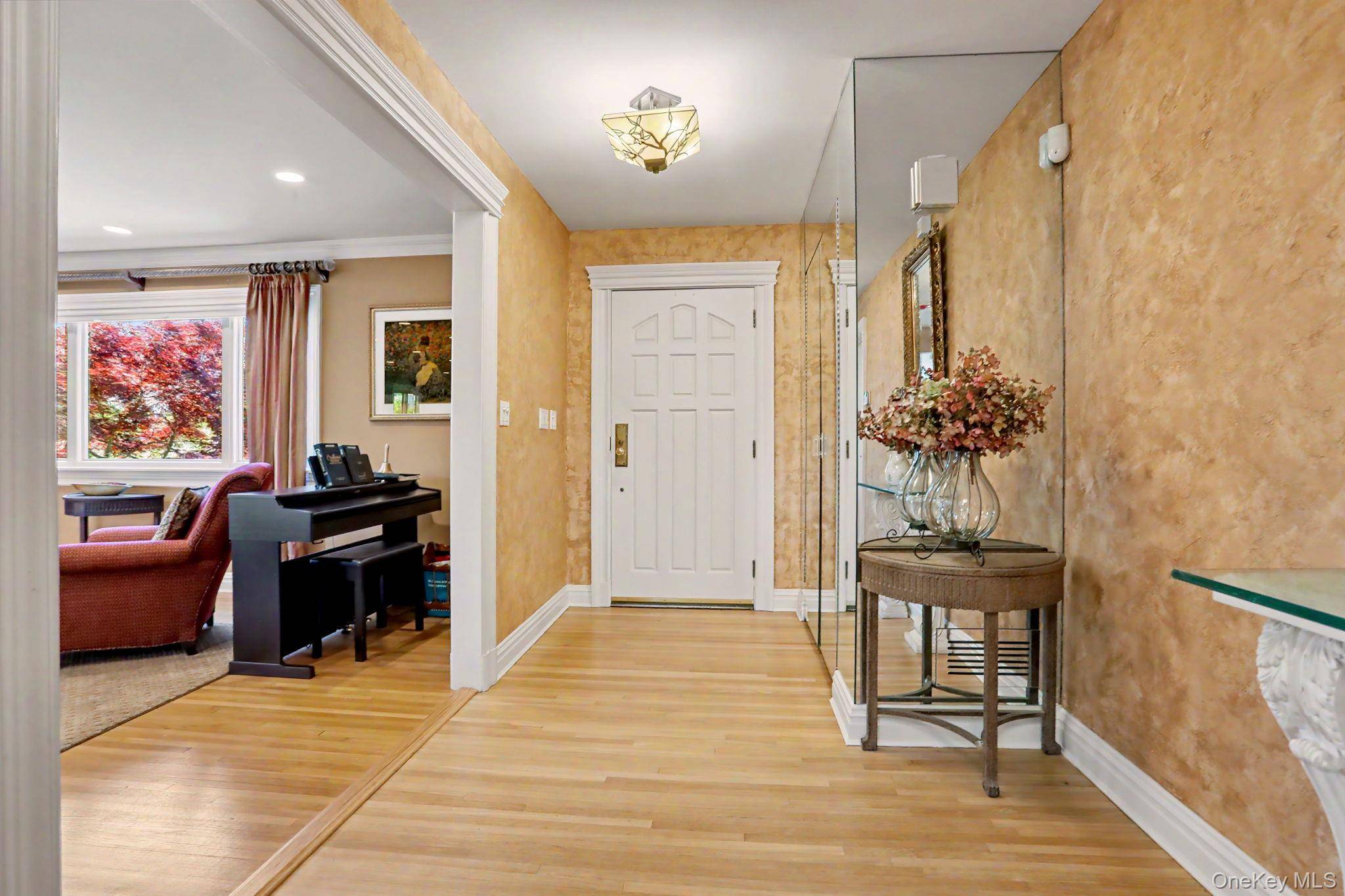Casa de 5 Dormitorios en Venta en New Rochelle - Nueva York - EE. UU. - 3
