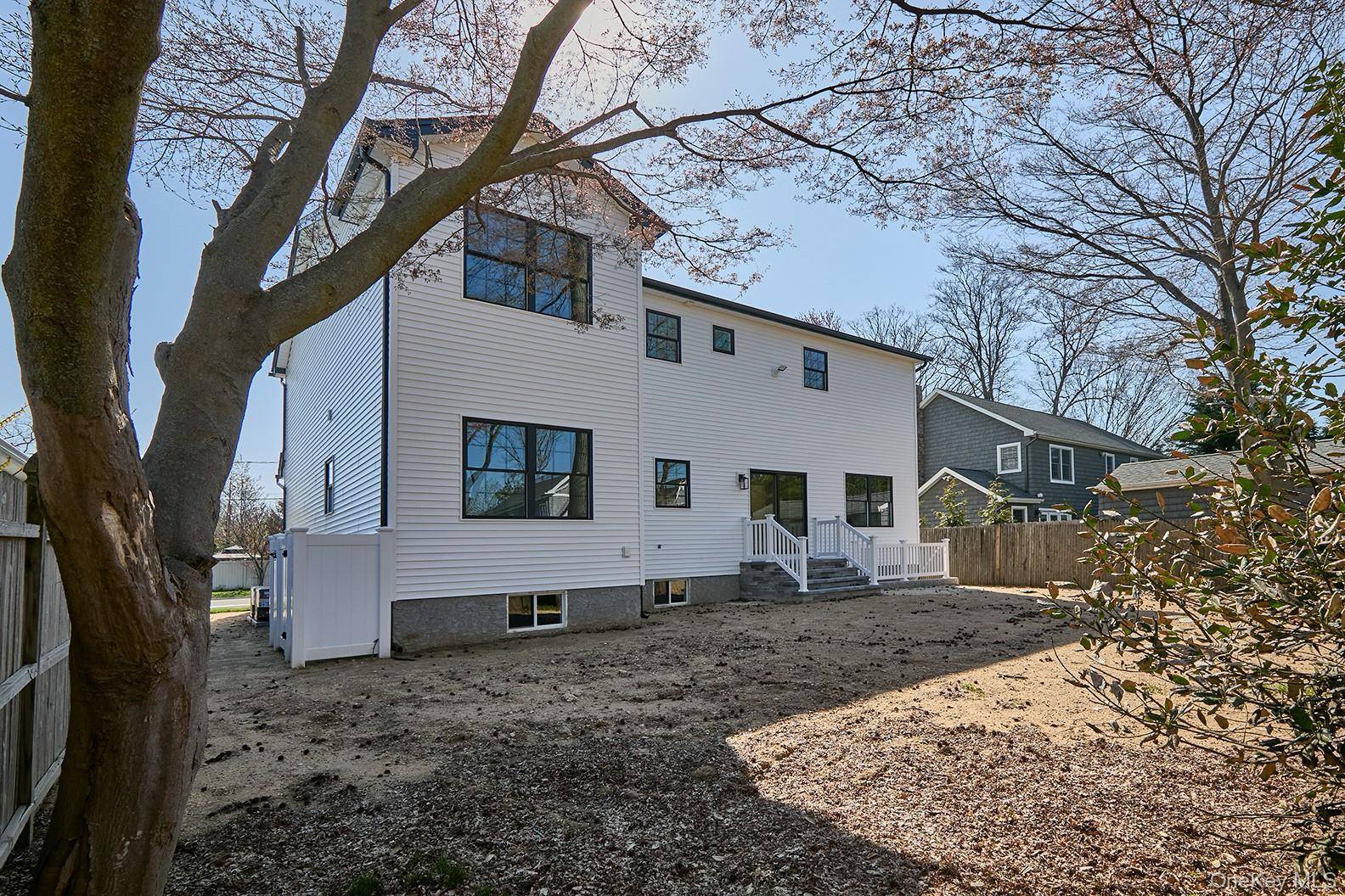 Casa de 5 Dormitorios en Venta en North Merrick, Nueva York, EE. UU. - 7