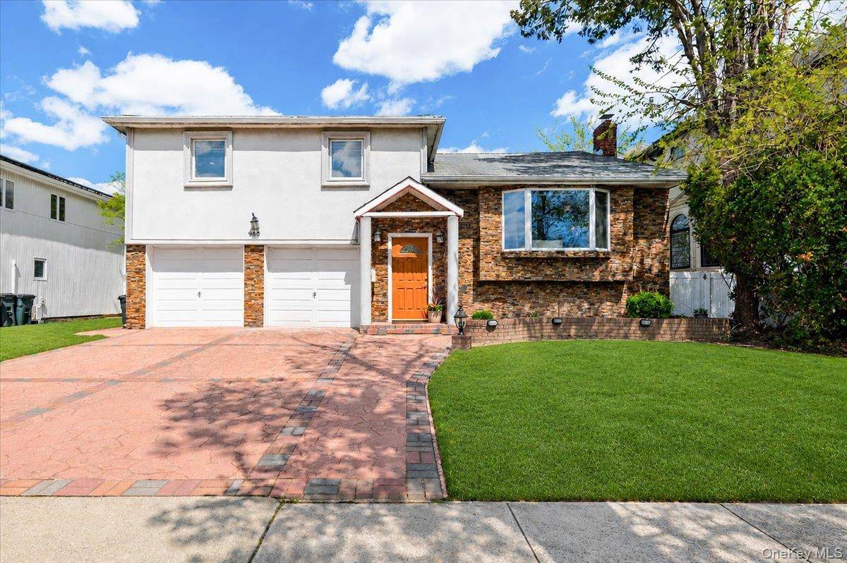 Casa com 5 Quartos à Venda em North Woodmere - Nova Iorque - EUA - 1
