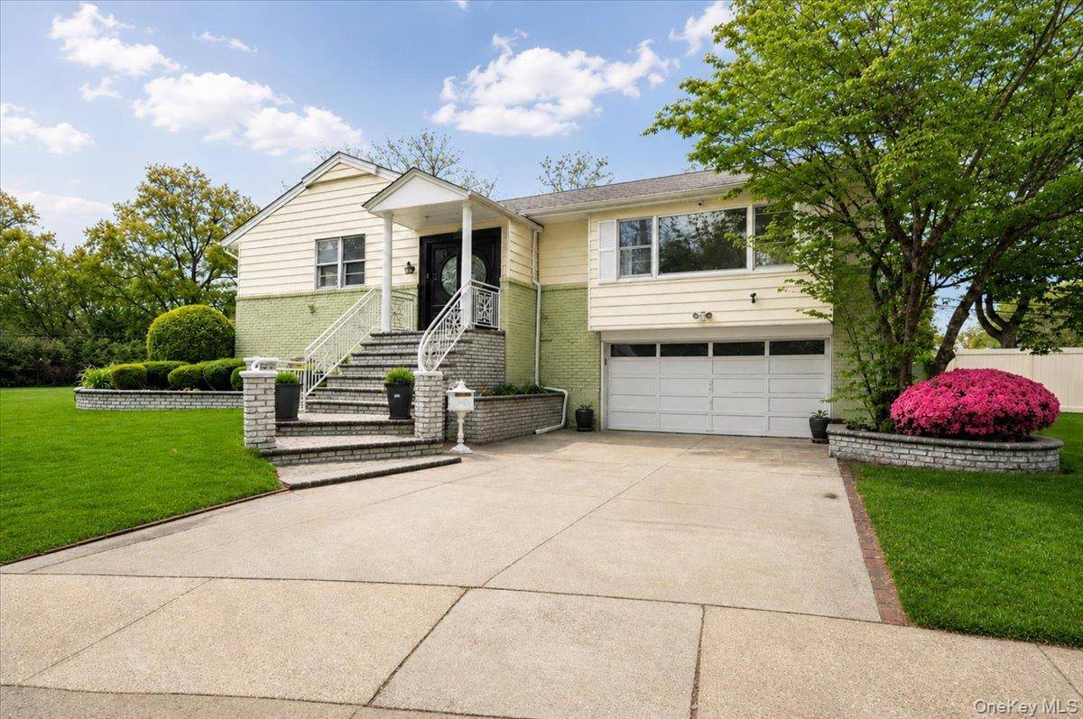 Casa de 5 Dormitorios en Venta en North Woodmere - Nueva York - EE. UU. - 2