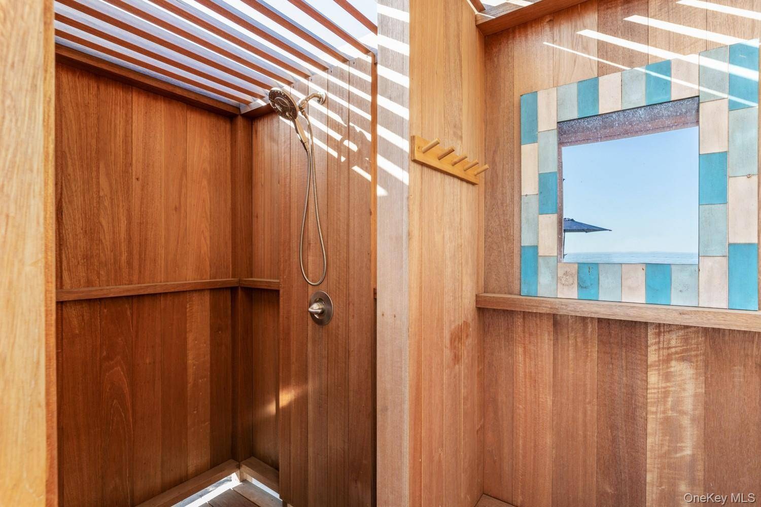 Casa de 5 Dormitorios en Venta en Ocean Bay Park, Fire Island, NY - 8