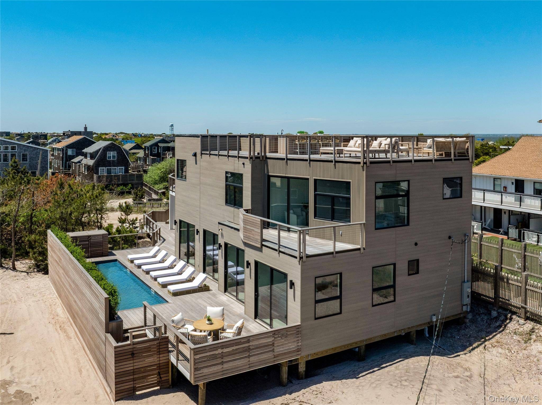 Casa com 5 Quartos à Venda em Ocean Bay Park - Nova Iorque - EUA - 1