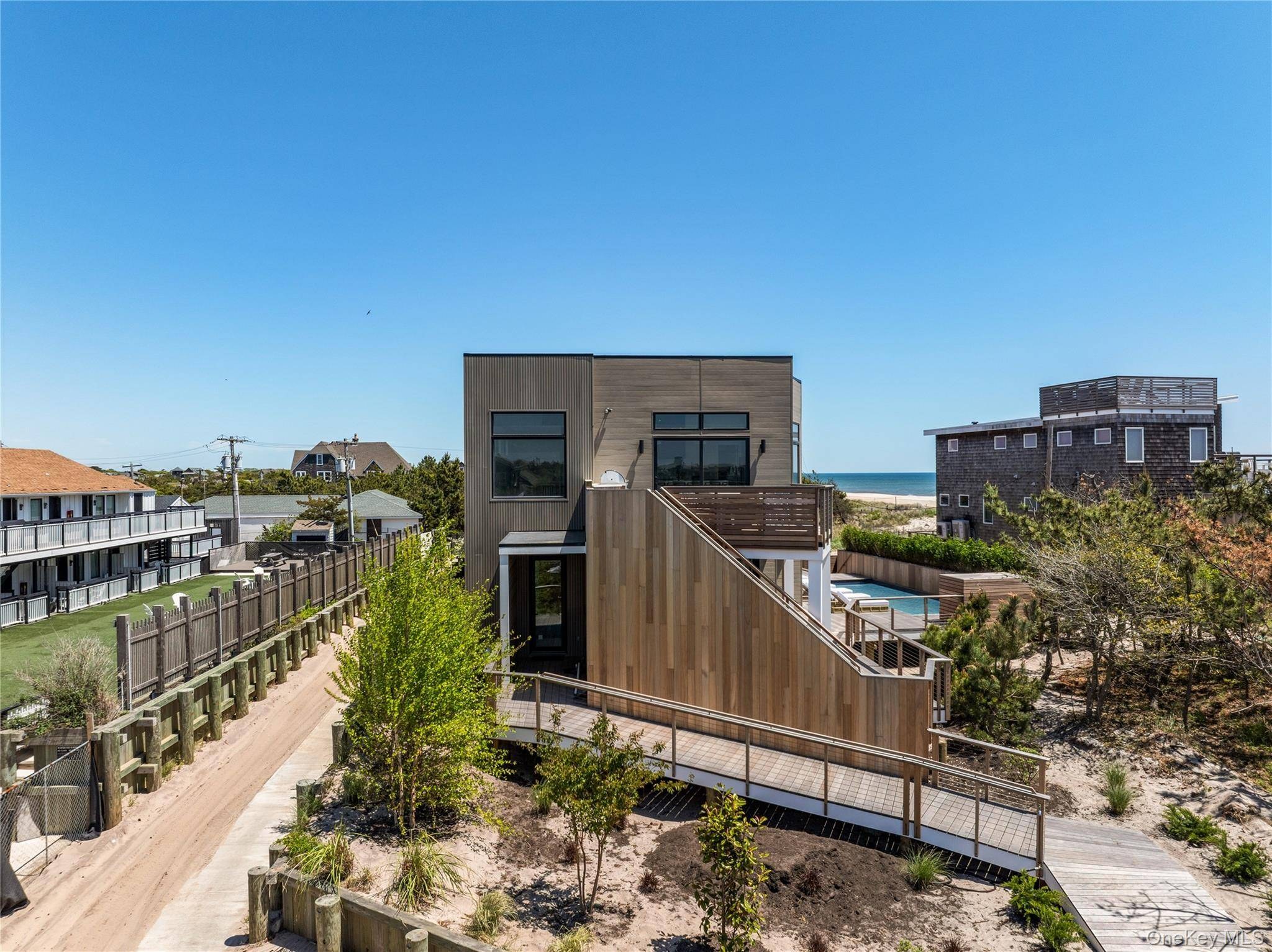 Casa com 5 Quartos à Venda em Ocean Bay Park - Nova Iorque - EUA - 2