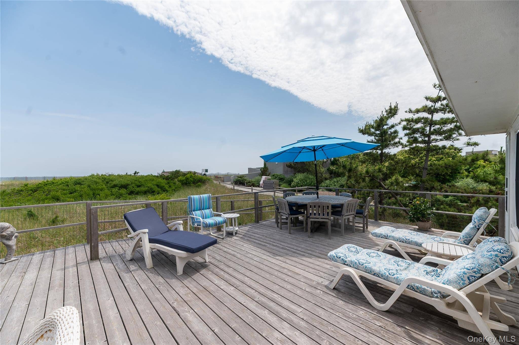 Casa de 5 Dormitorios en Venta en Ocean Beach, Fire Island, NY - 4