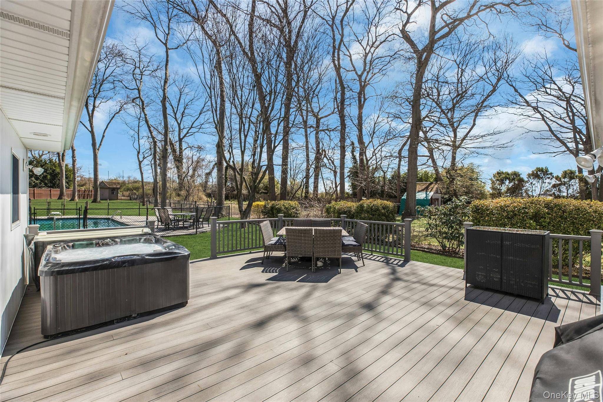 Casa de 5 Dormitorios en Venta en Plainview - Nueva York - EE. UU. - 3