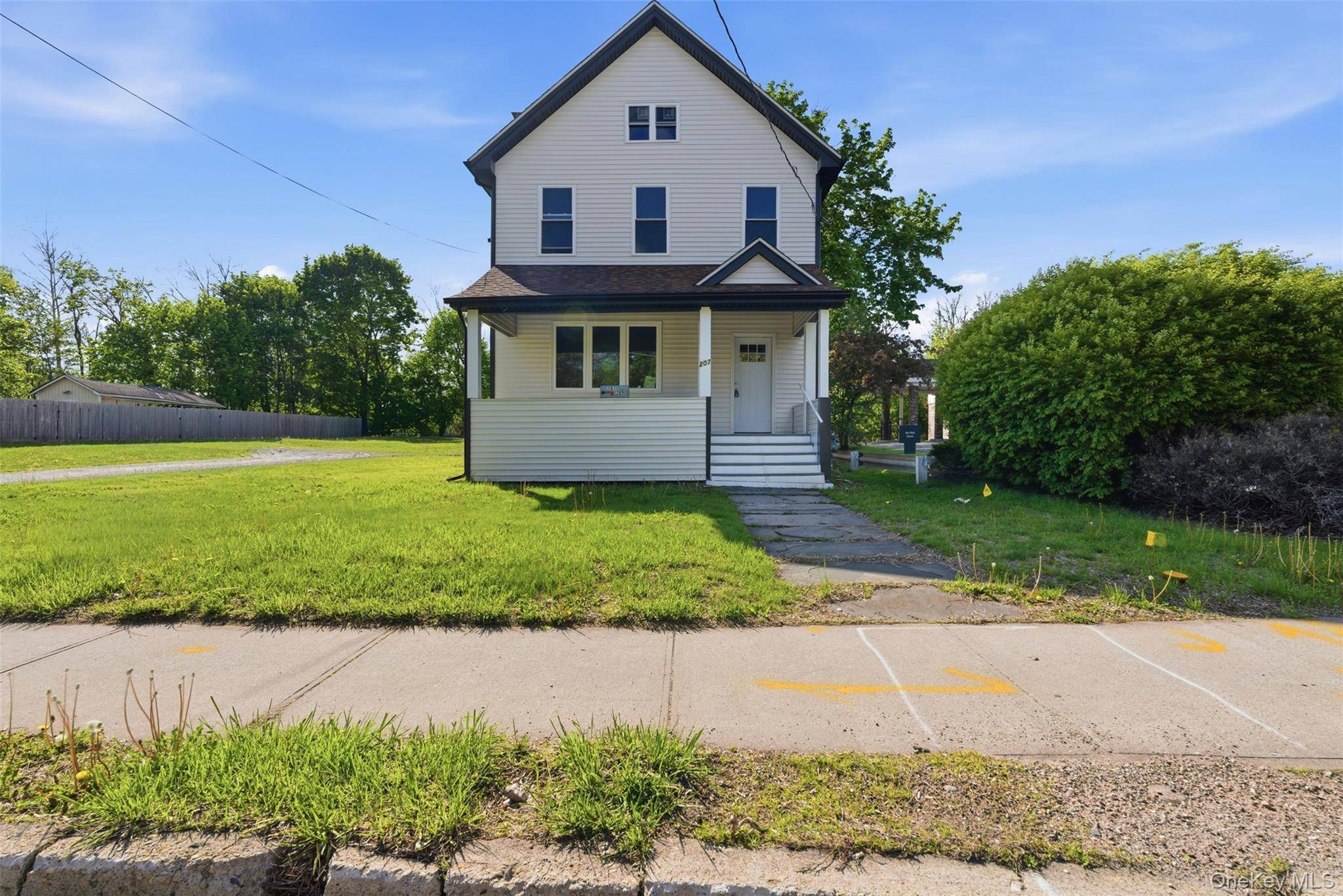 Casa de 5 Dormitorios en Venta en Port Jervis - Nueva York - EE. UU. - 2