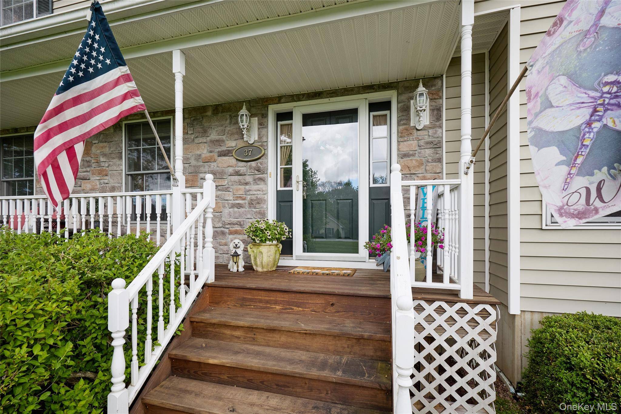 Casa com 5 Quartos à Venda em Poughkeepsie - Nova Iorque - EUA - 3