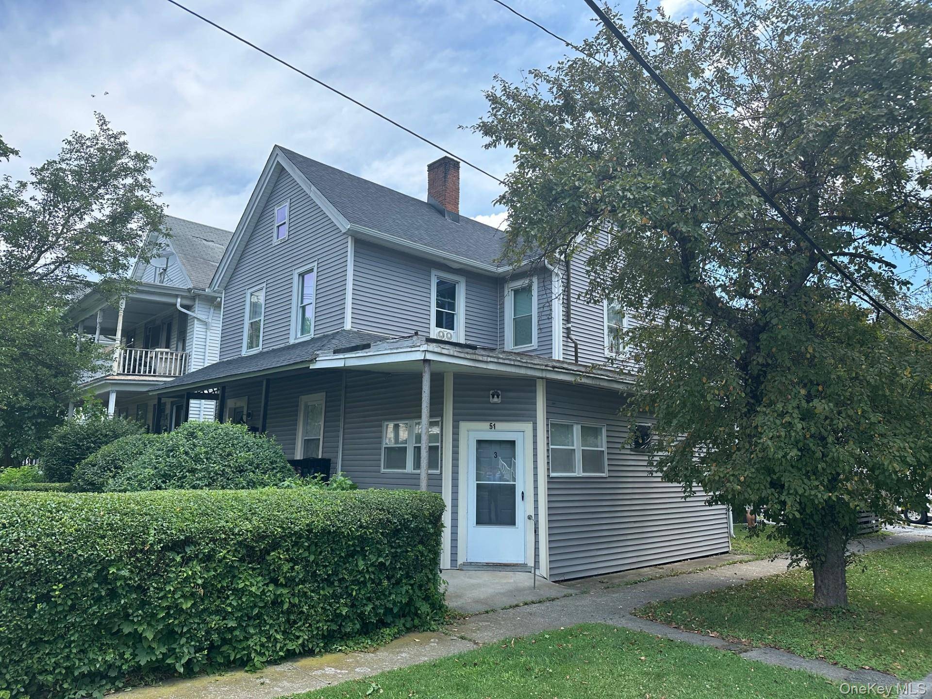 Casa com 5 Quartos à Venda em Poughkeepsie - Nova Iorque - EUA - 1