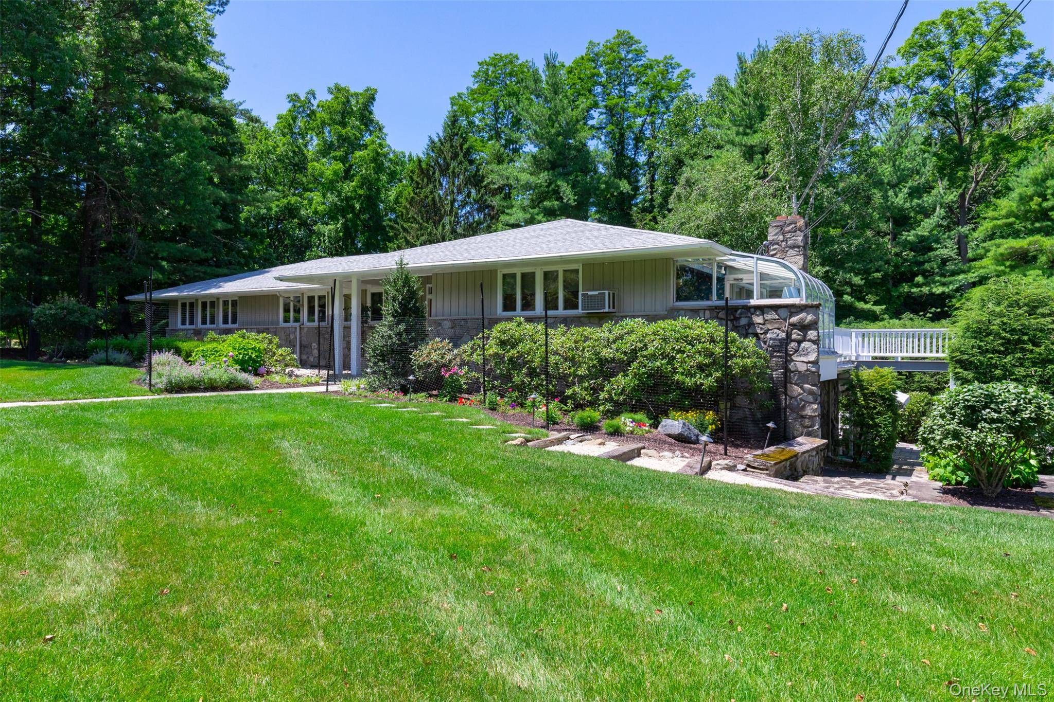 5 Bedroom Home for Sale in Poughkeepsie - New York - USA - 1