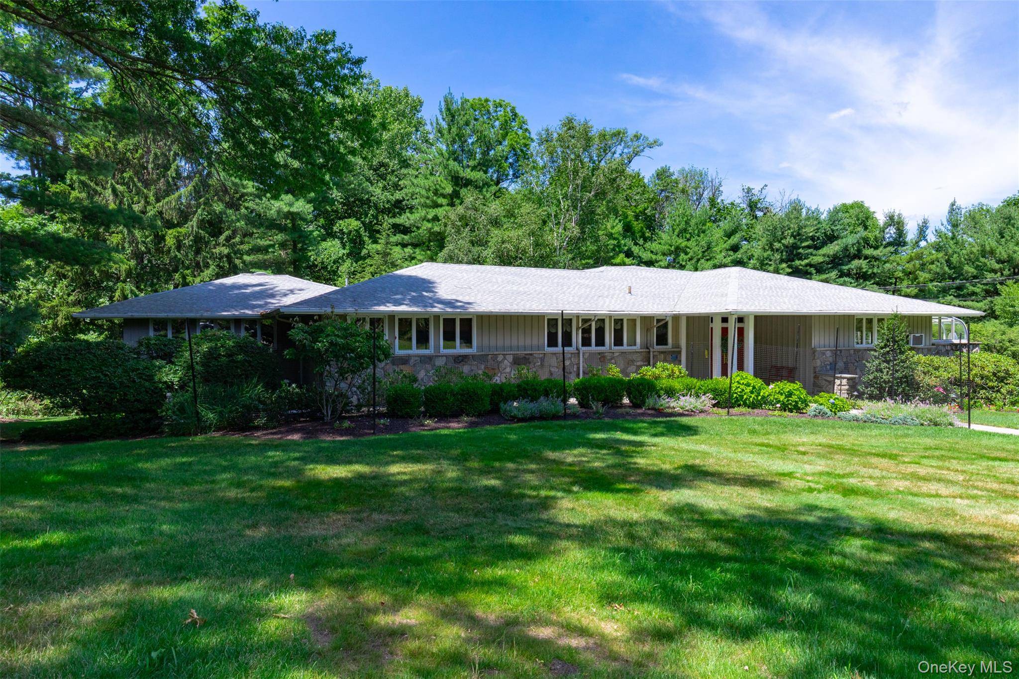 5 Bedroom Home for Sale in Poughkeepsie - New York - USA - 2