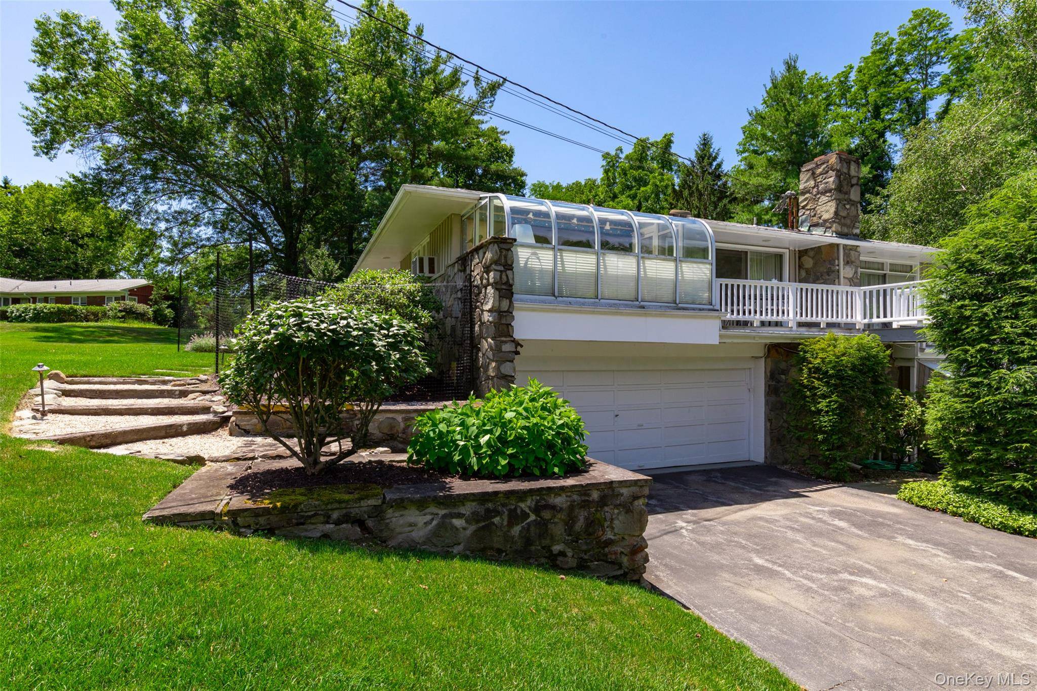 5 Bedroom Home for Sale in Poughkeepsie - New York - USA - 3