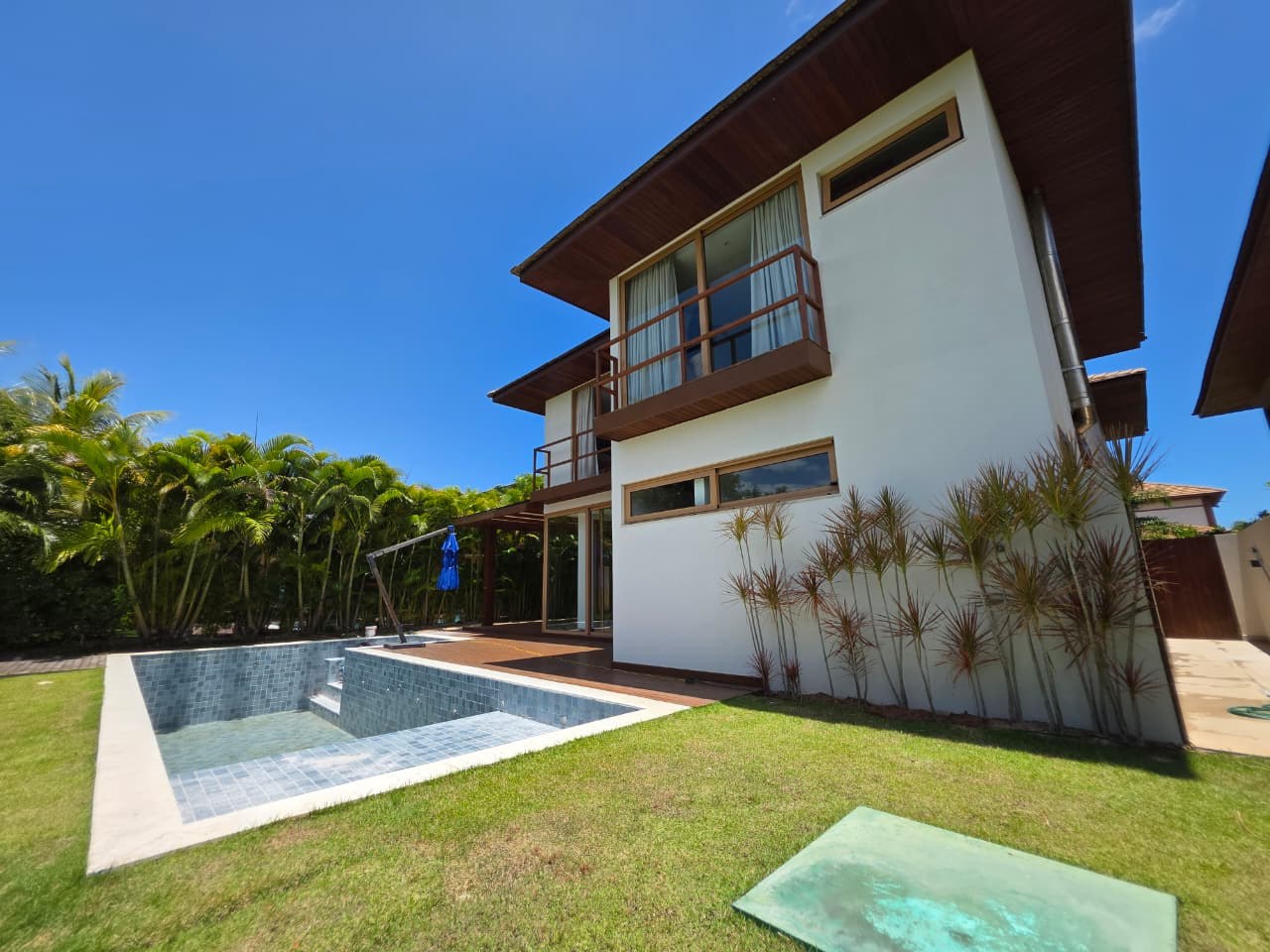 Casa com 5 Quartos à Venda em Praia do Forte - Bahia - Brasil - 3