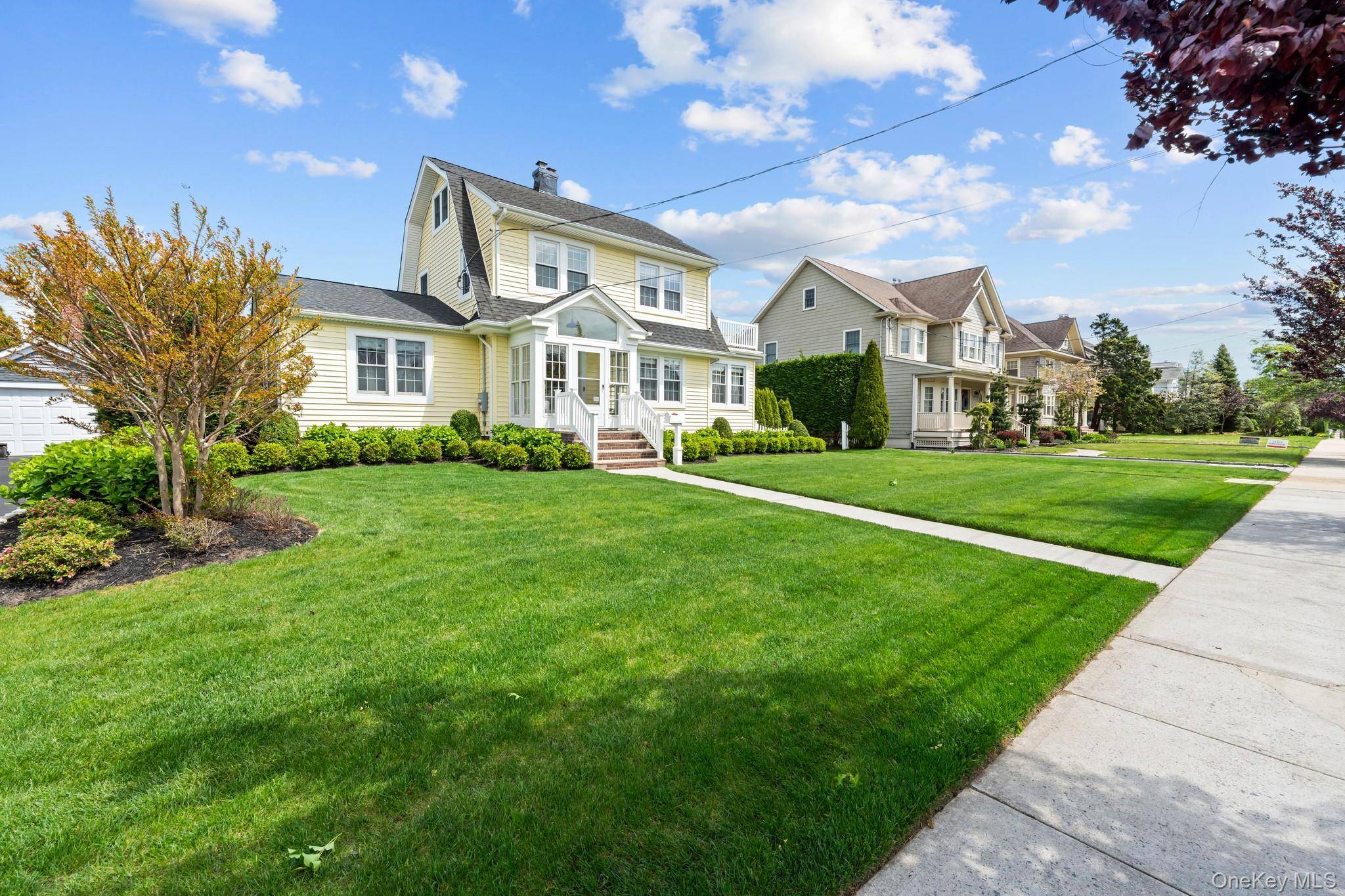 Casa de 5 Dormitorios en Venta en Rockville Centre - Nueva York - EE. UU. - 4