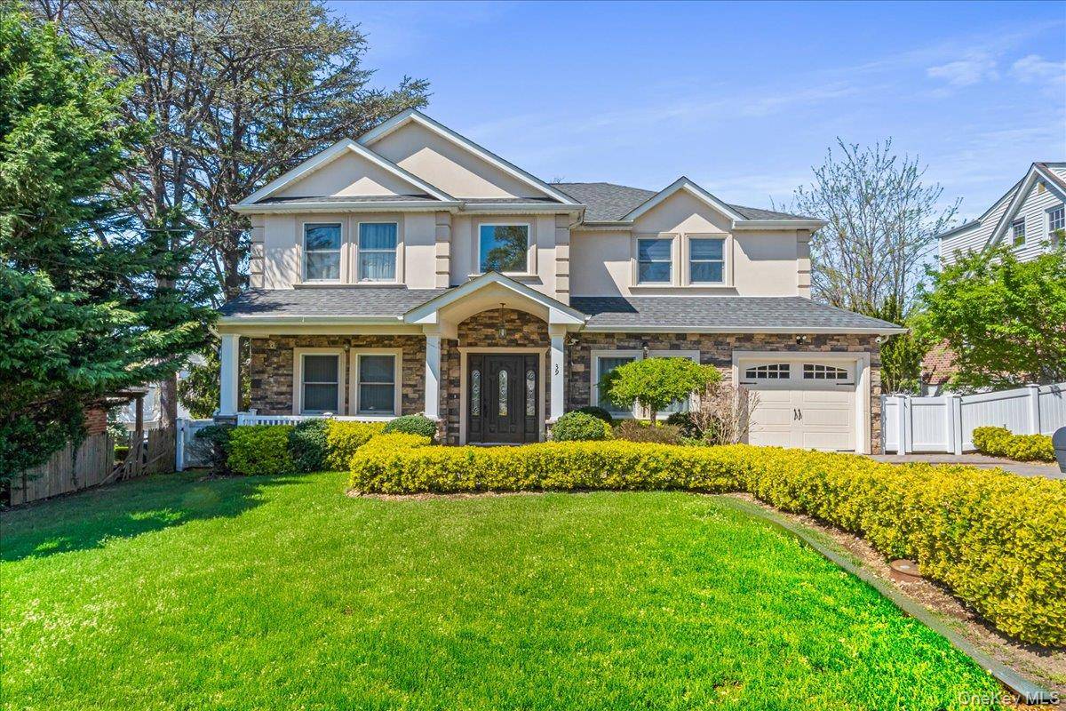 Casa de 5 Dormitorios en Venta en Roslyn Heights - Nueva York - EE. UU. - 1