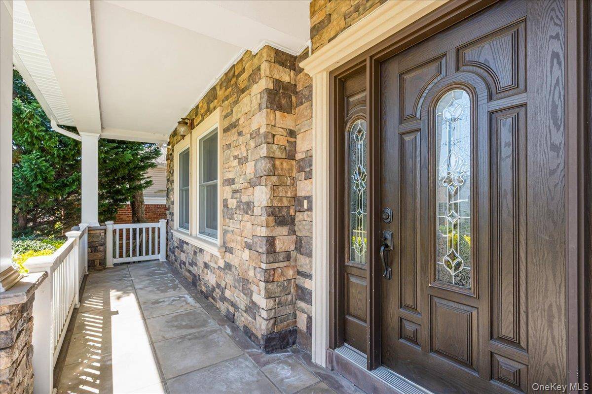 Casa de 5 Dormitorios en Venta en Roslyn Heights - Nueva York - EE. UU. - 4