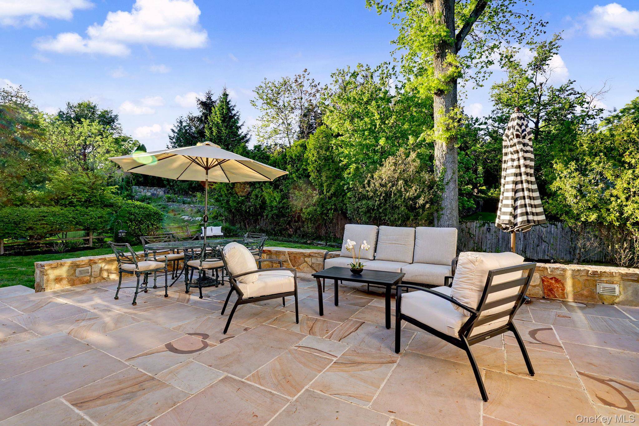 5 Bedroom Home for Sale in RYE - New York - USA - 3