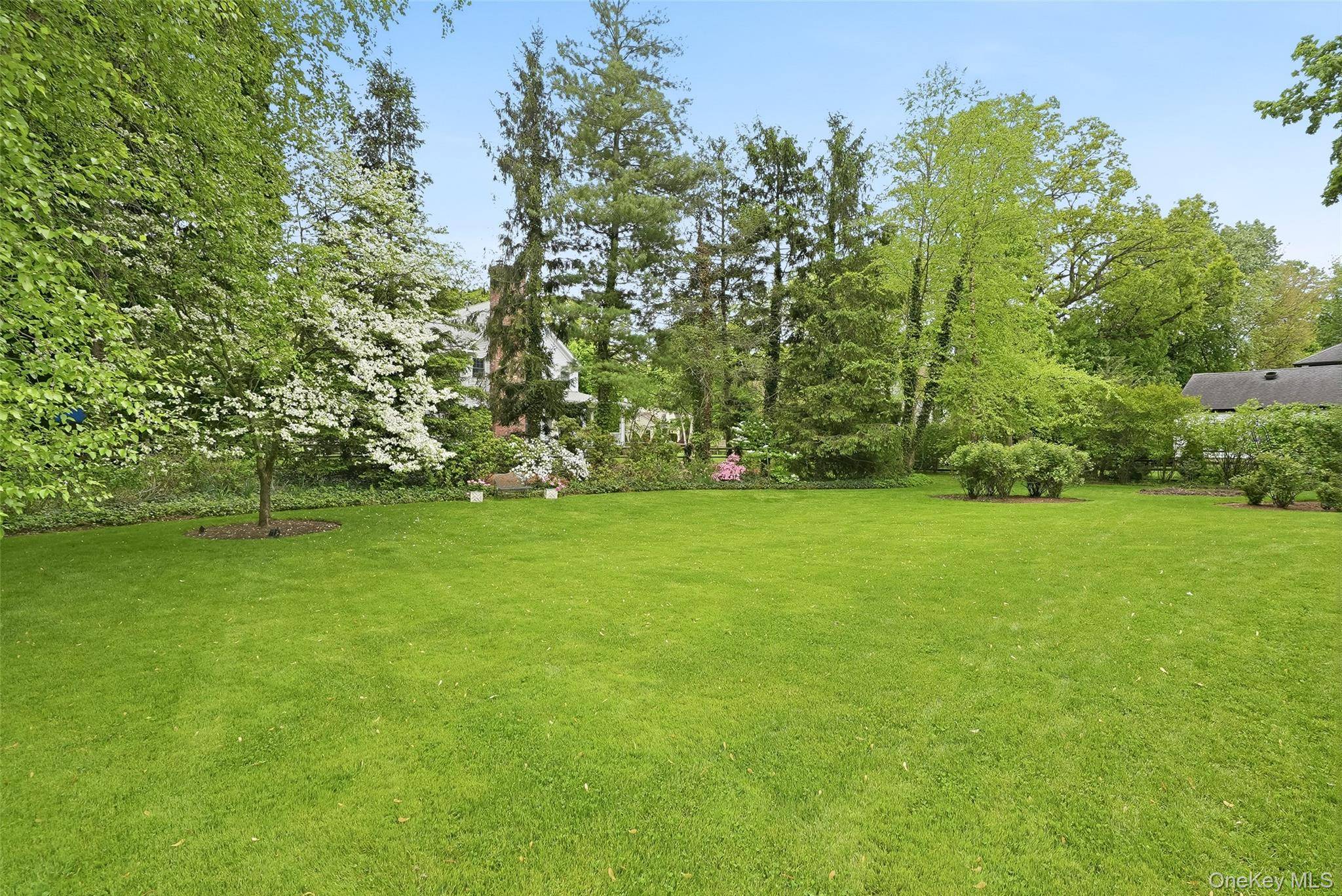 5 Bedroom Home for Sale in RYE - New York - USA - 4