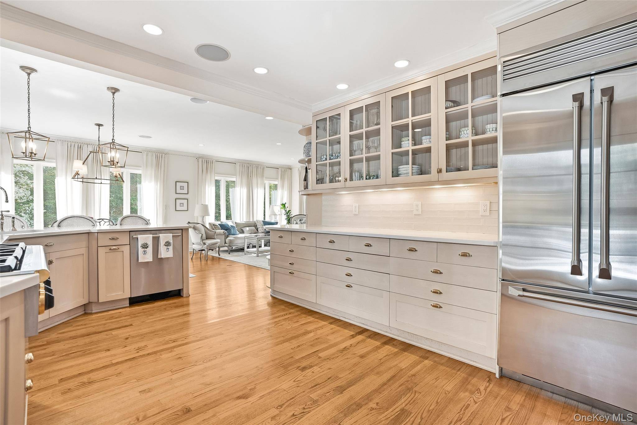 5 Bedroom Home for Sale in RYE - New York - USA - 6