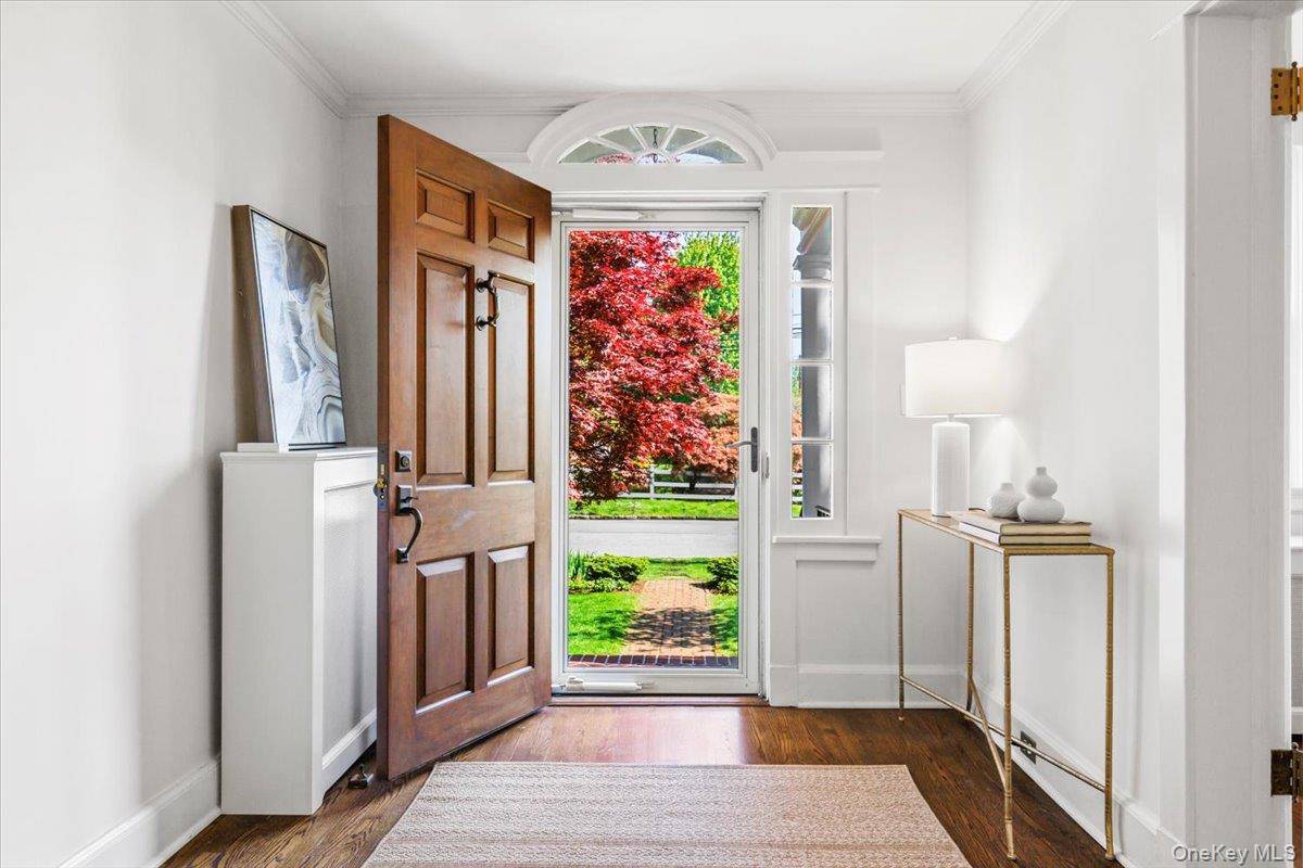 5 Bedroom Home for Sale in RYE - New York - USA - 3