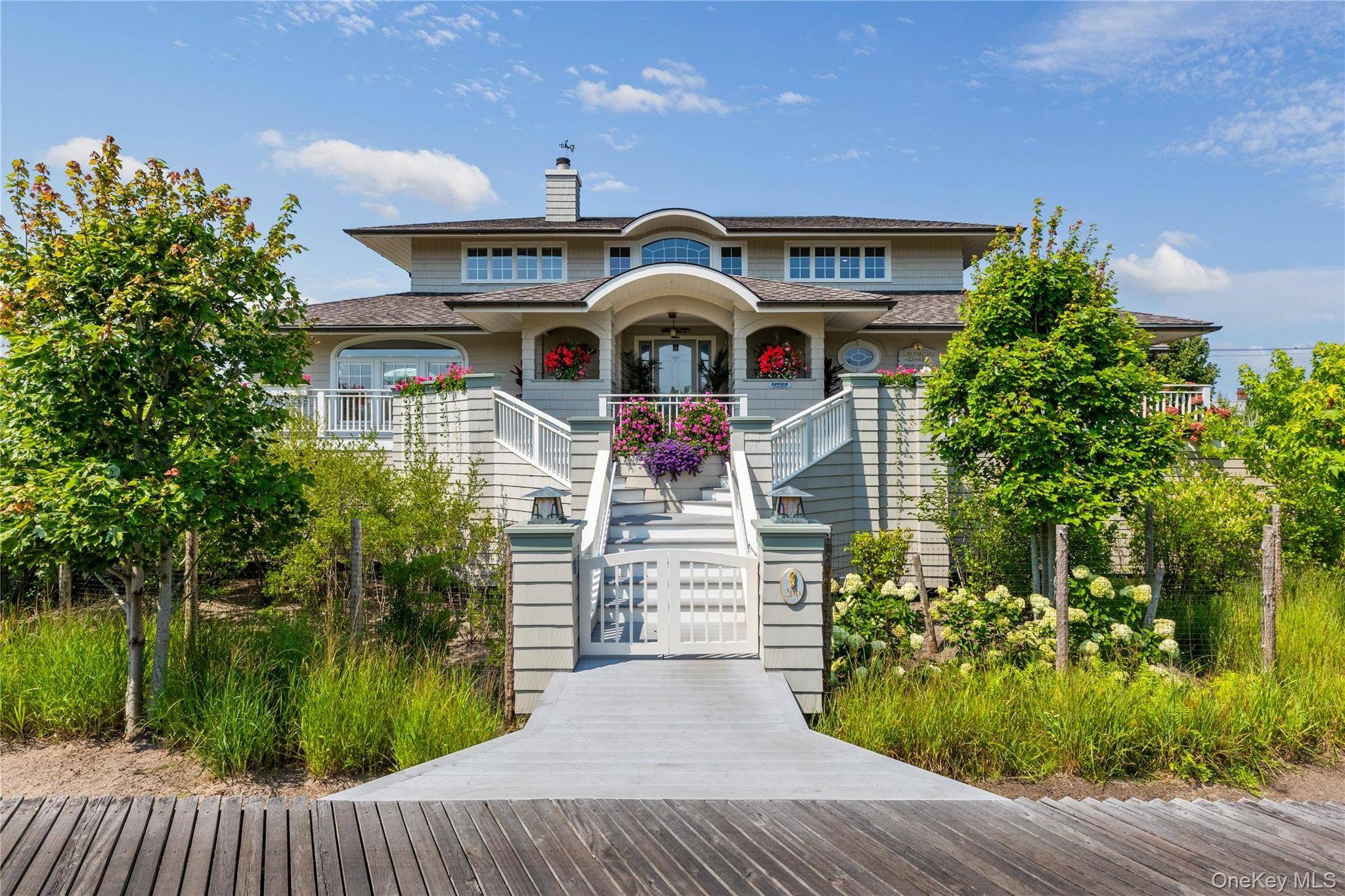 Casa de 5 Dormitorios en Venta en Saltaire, Fire Island, NY - 1