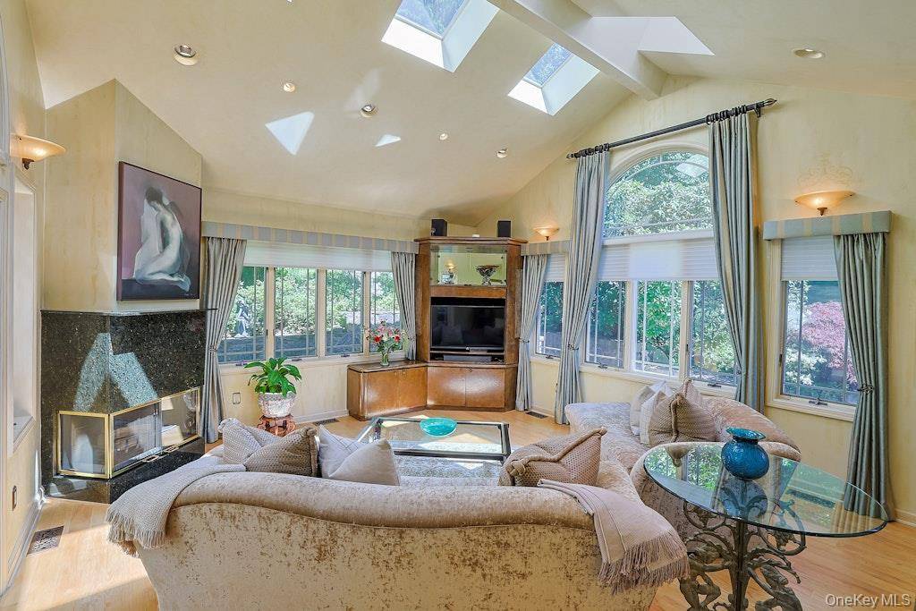 Casa de 5 Dormitorios en Venta en Scarsdale - Nueva York - EE. UU. - 8