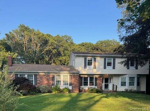 Casa de 5 Dormitorios en Venta en Smithtown - Nueva York - EE. UU. - 1
