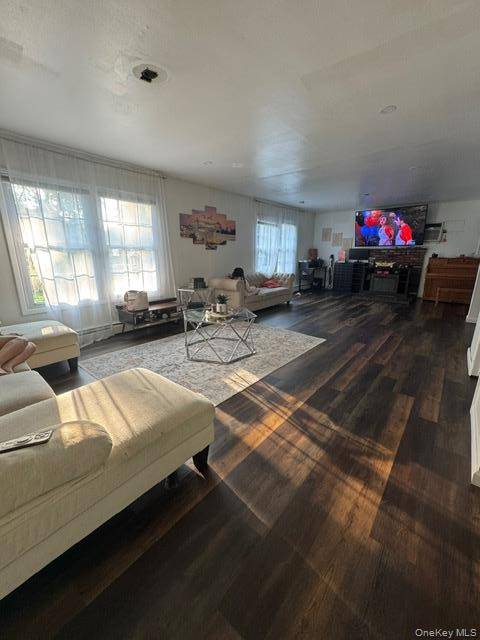 Casa de 5 Dormitorios en Venta en Smithtown - Nueva York - EE. UU. - 3