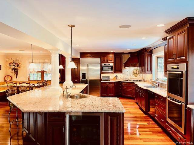 Casa com 5 Quartos à Venda em Smithtown - Nova Iorque - EUA - 4