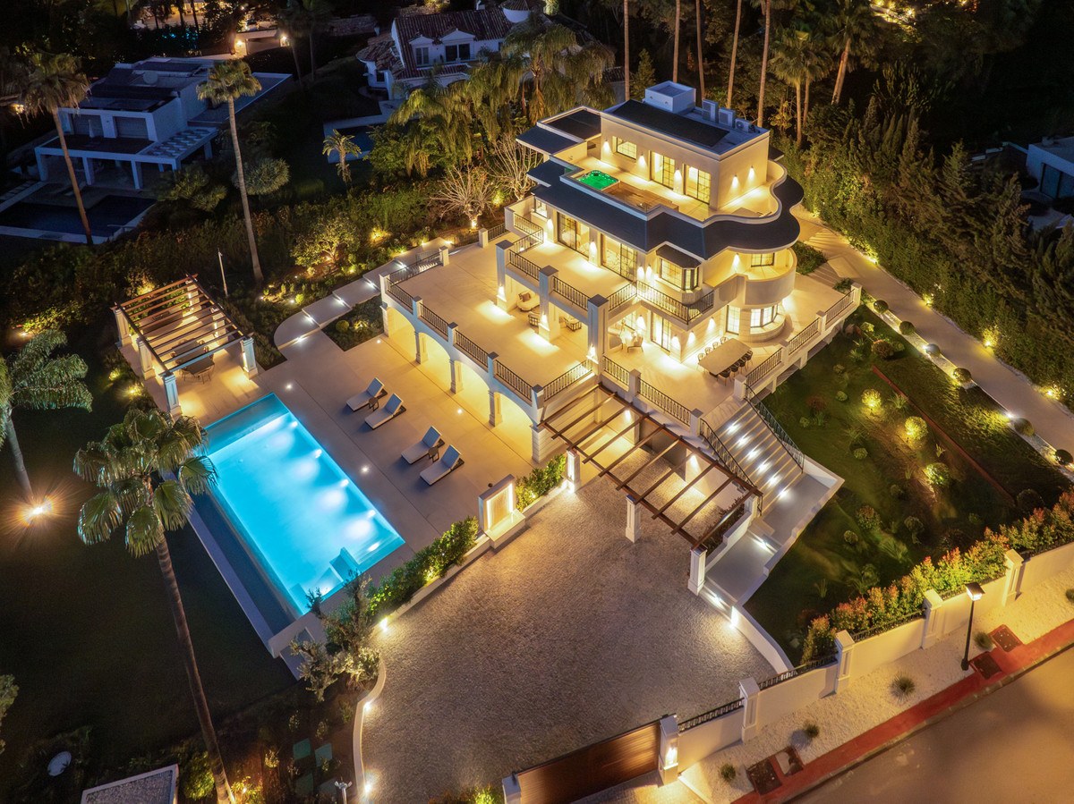 Casa de 5 Dormitorios en Venta en Sotogrande, Costa del Sol - 4