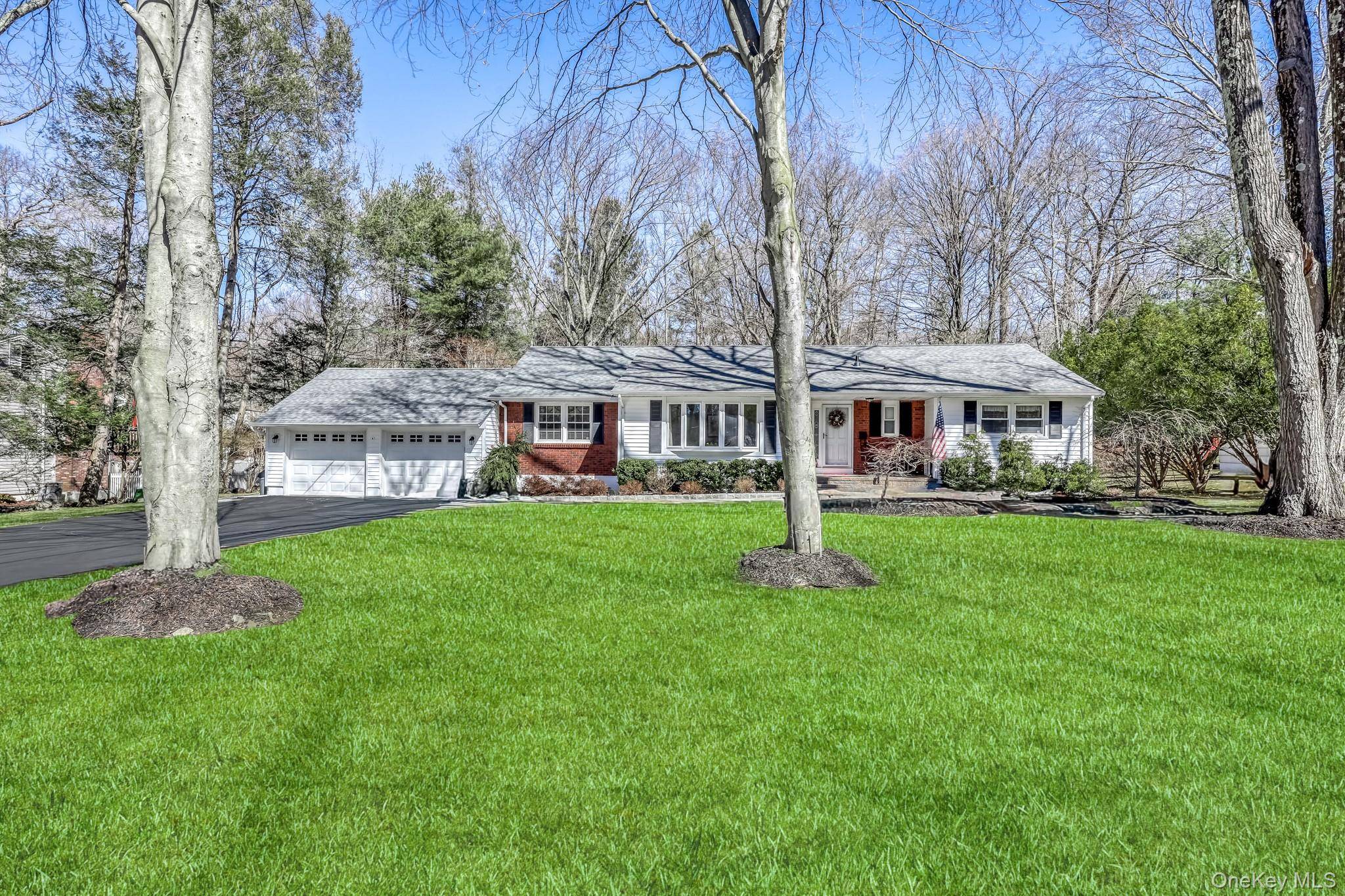 Casa de 5 Dormitorios en Venta en Suffern - Nueva York - EE. UU. - 1