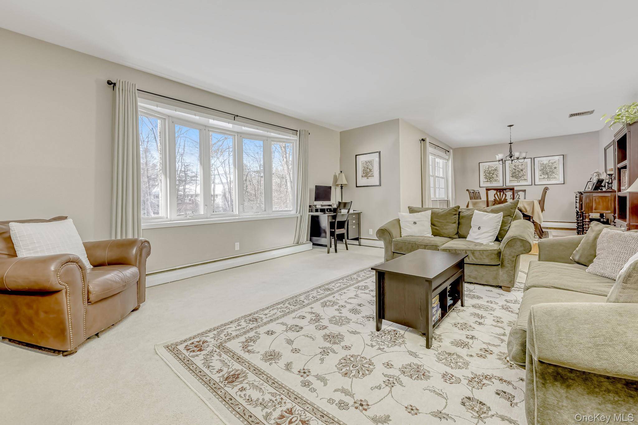 Casa de 5 Dormitorios en Venta en Suffern - Nueva York - EE. UU. - 3