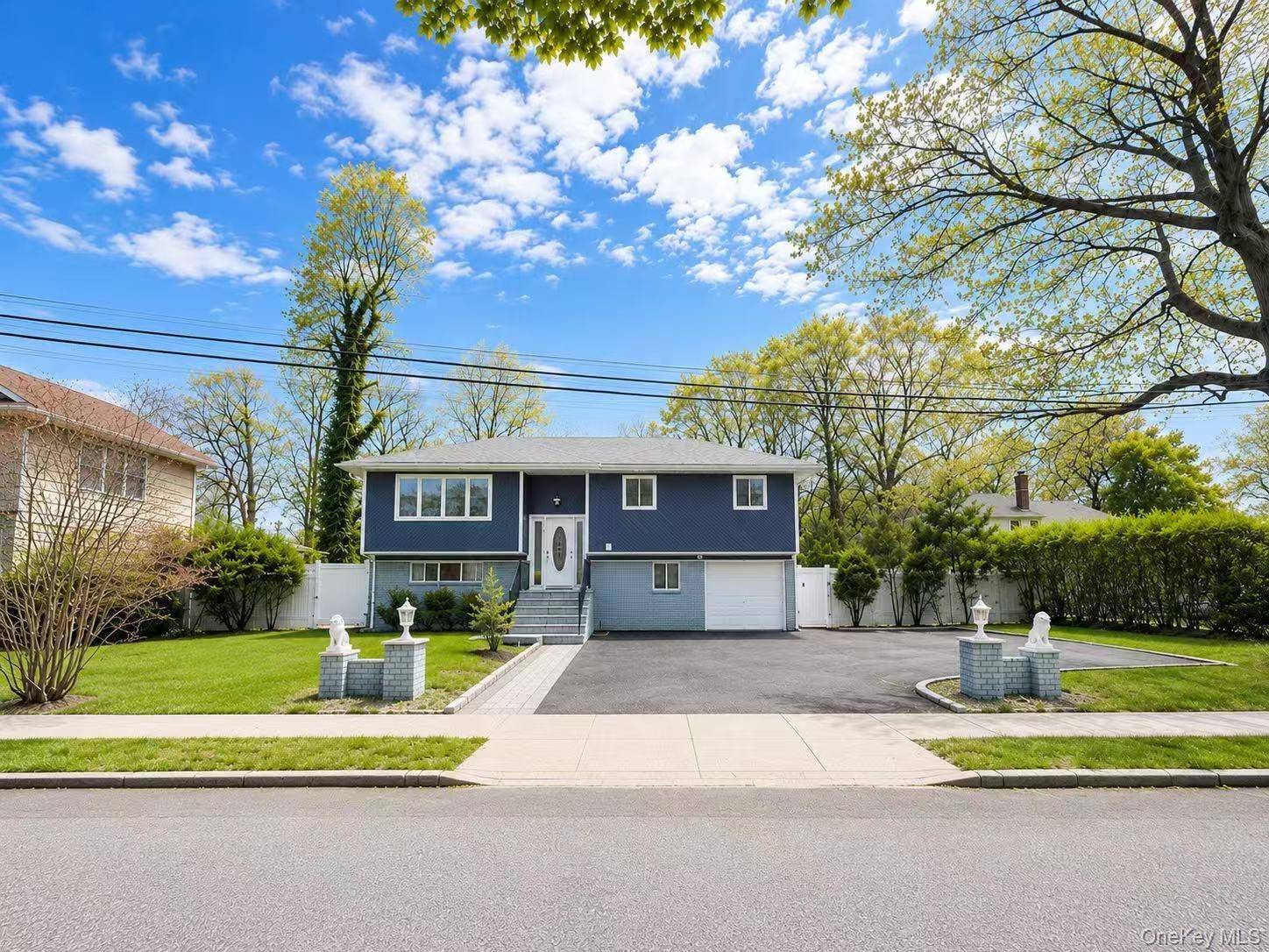Casa com 5 Quartos à Venda em Syosset - Nova Iorque - EUA - 1