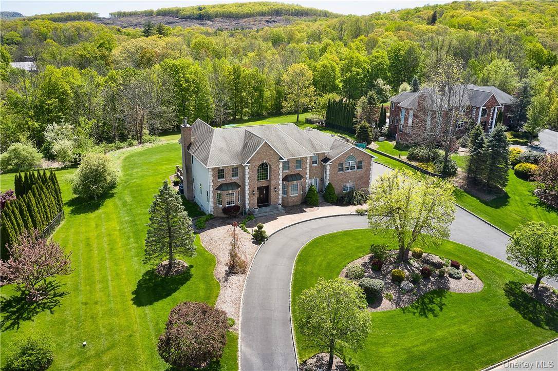 Casa de 5 Dormitorios en Venta en Tuxedo Park - Nueva York - EE. UU. - 1