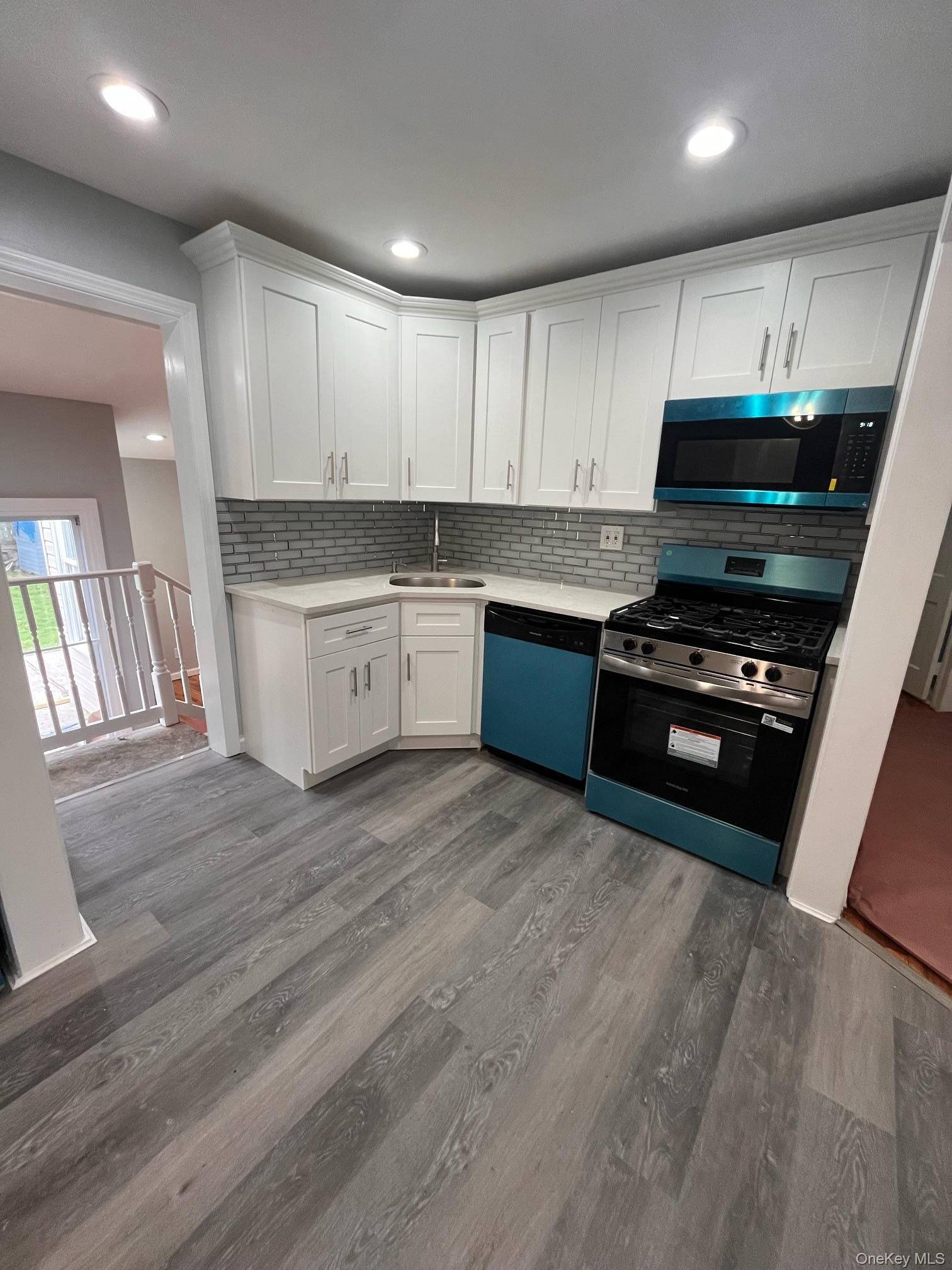 Casa de 5 Dormitorios en Venta en Uniondale - Nueva York - EE. UU. - 4